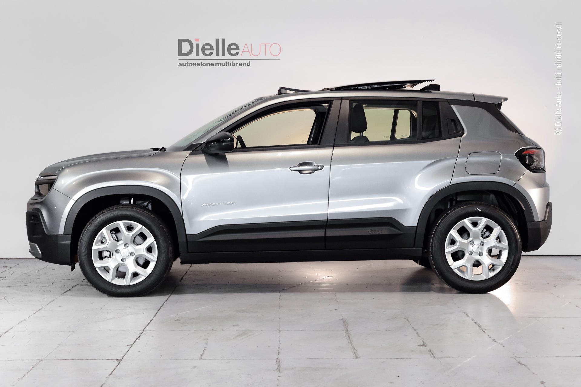 Jeep Avenger 1.2 turbo e-hybrid TECH & SKY mhev Altitude fwd 110cv edct6 