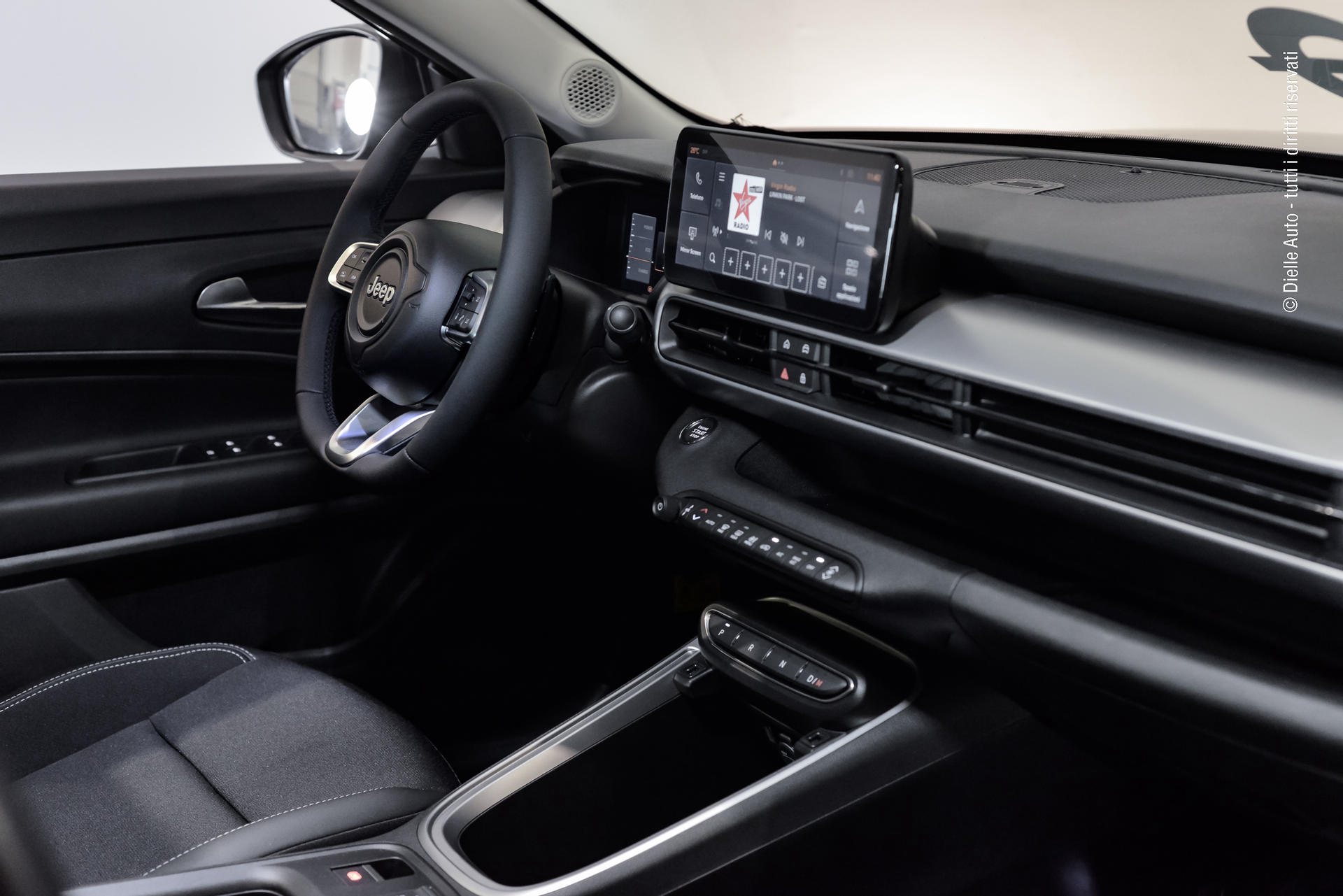 Jeep Avenger 1.2 turbo e-hybrid TECH & SKY mhev Altitude fwd 110cv edct6 