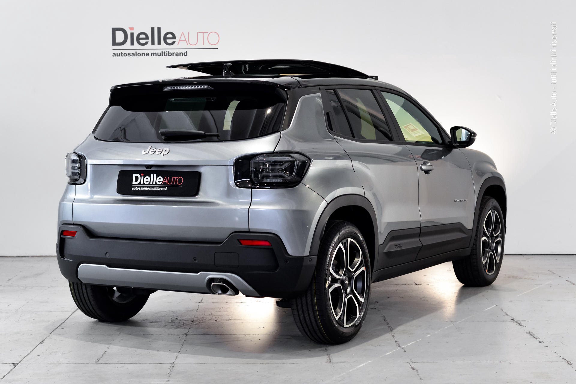 Jeep Avenger 1.2 turbo e-hybrid mhev Summit fwd 110cv edct6 *TETTO APRIBILE*