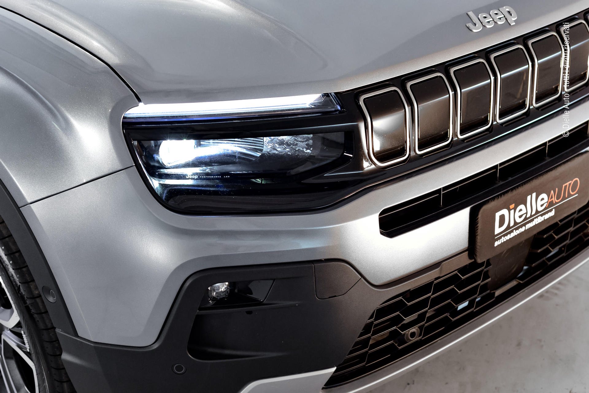 Jeep Avenger 1.2 turbo e-hybrid mhev Summit fwd 110cv edct6 *TETTO APRIBILE*