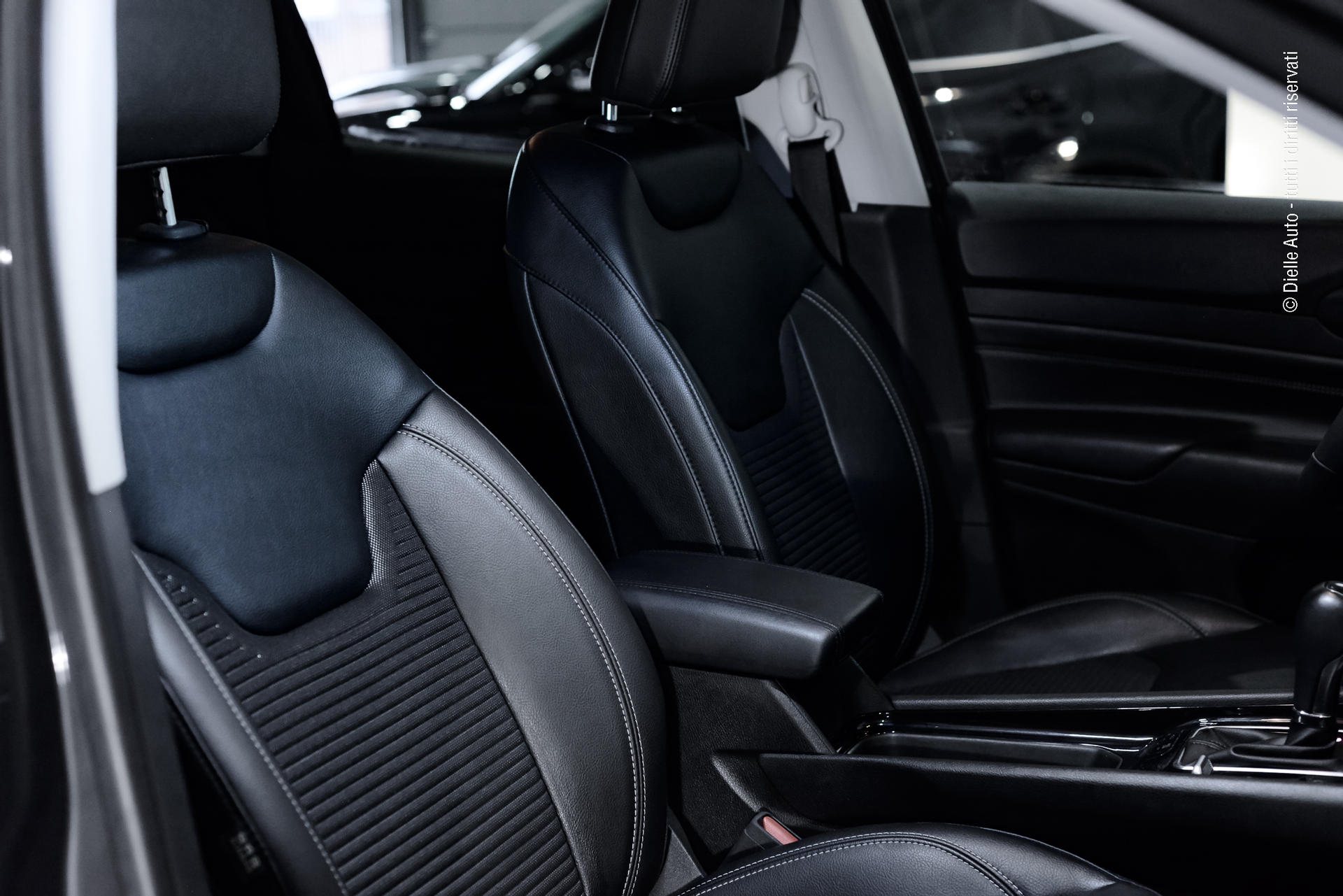 Jeep JEEP COMPASS 1.3 TURBO T4 PHEV LIMITED 4xe AUTO - AUTOCARRO N1 5 POSTI - 