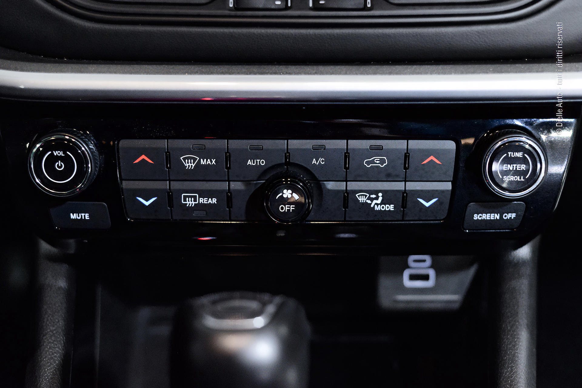 Jeep Compass 1.3 turbo t4 phev Limited 4xe autocarro N1 5 posti