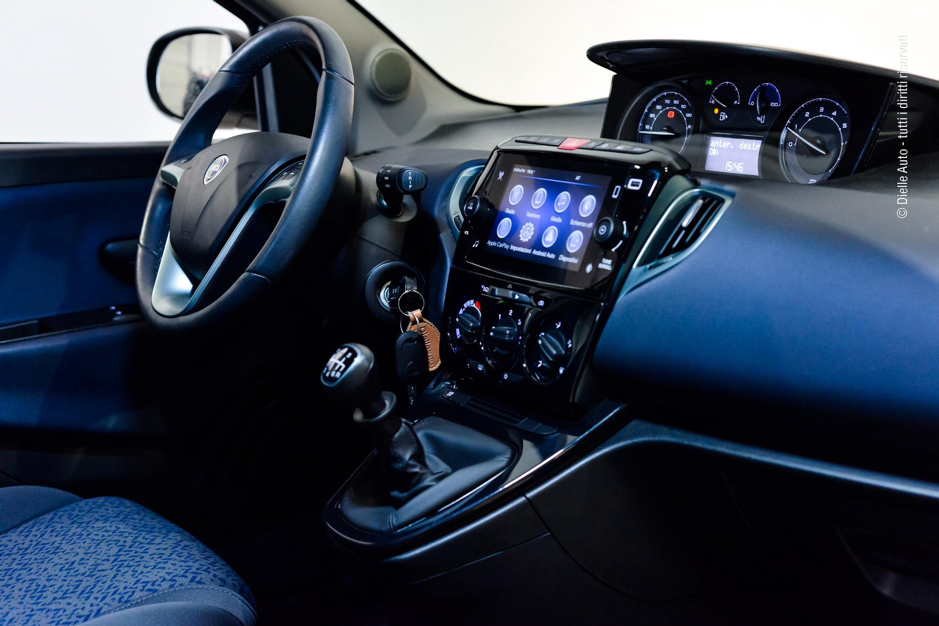 Lancia Ypsilon 1.0 firefly hybrid Gold s&s 70cv
