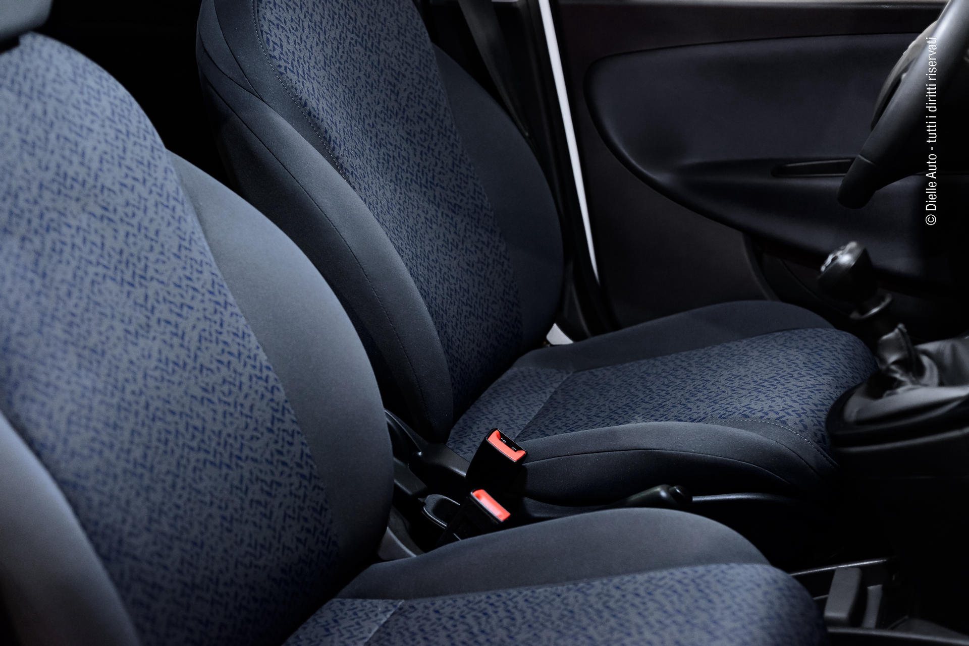 Lancia Ypsilon 1.0 firefly hybrid Gold s&s 70cv