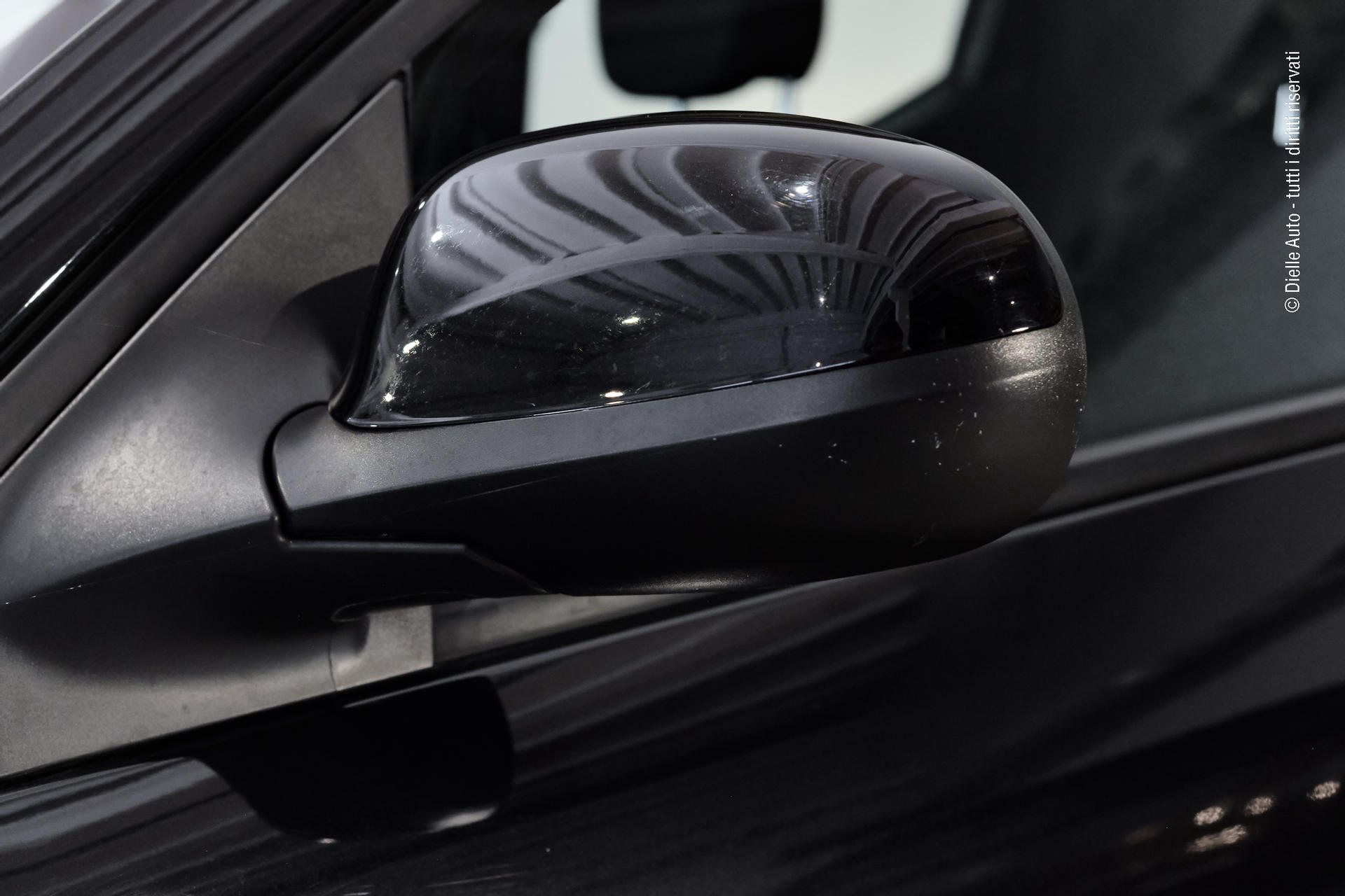 Lancia Ypsilon 1.0 firefly hybrid Silver s&s 70cv