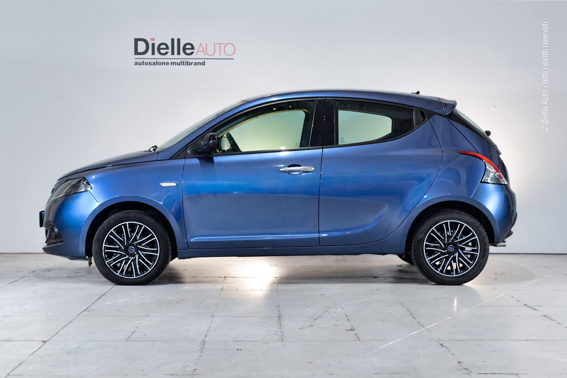 Lancia Ypsilon 1.0 firefly hybrid Gold s&s 70cv 5p.ti