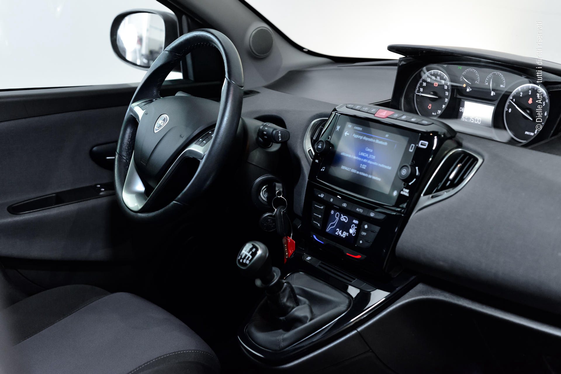 Lancia Ypsilon 1.0 firefly hybrid Gold s&s 70cv