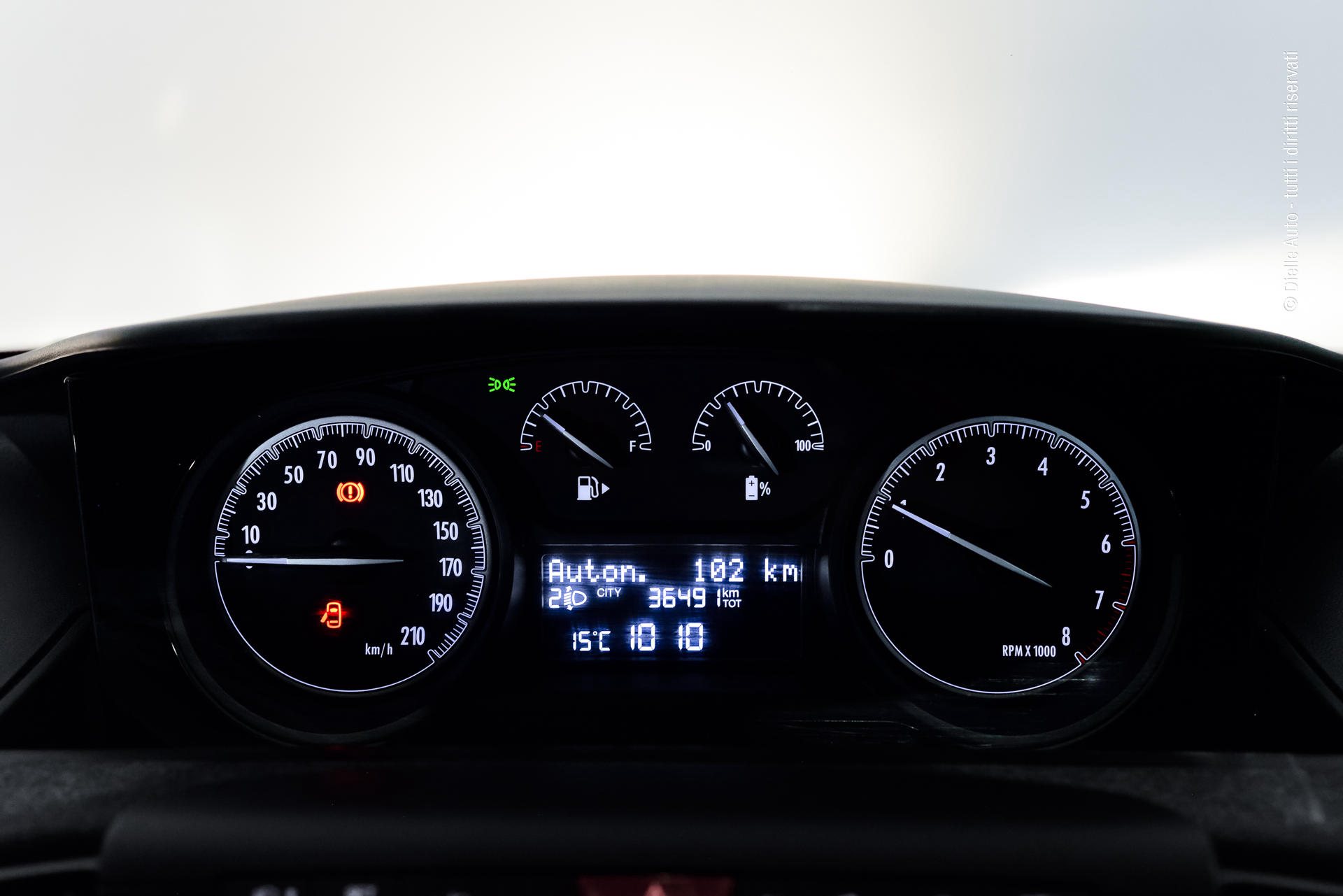 Lancia Ypsilon 1.0 firefly hybrid Silver s&s 70cv