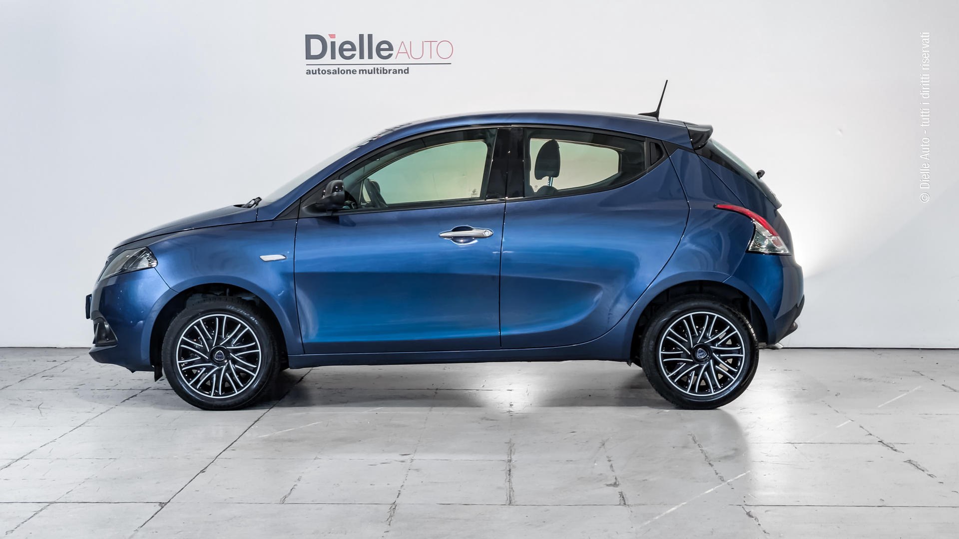 Lancia Ypsilon 1.0 firefly hybrid Gold s&s 70cv 5p.ti