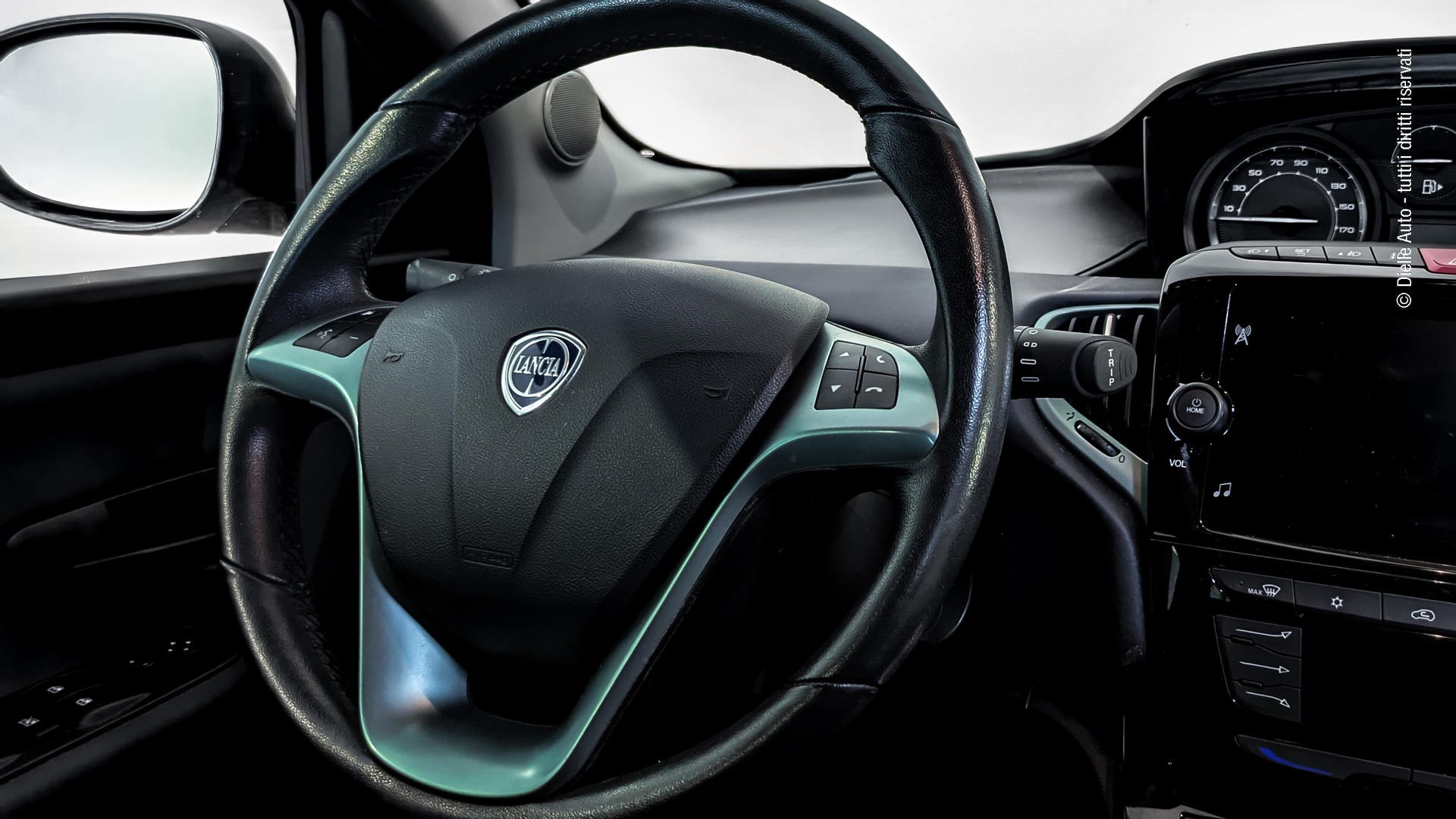Lancia Ypsilon 1.0 firefly hybrid Gold s&s 70cv 5p.ti