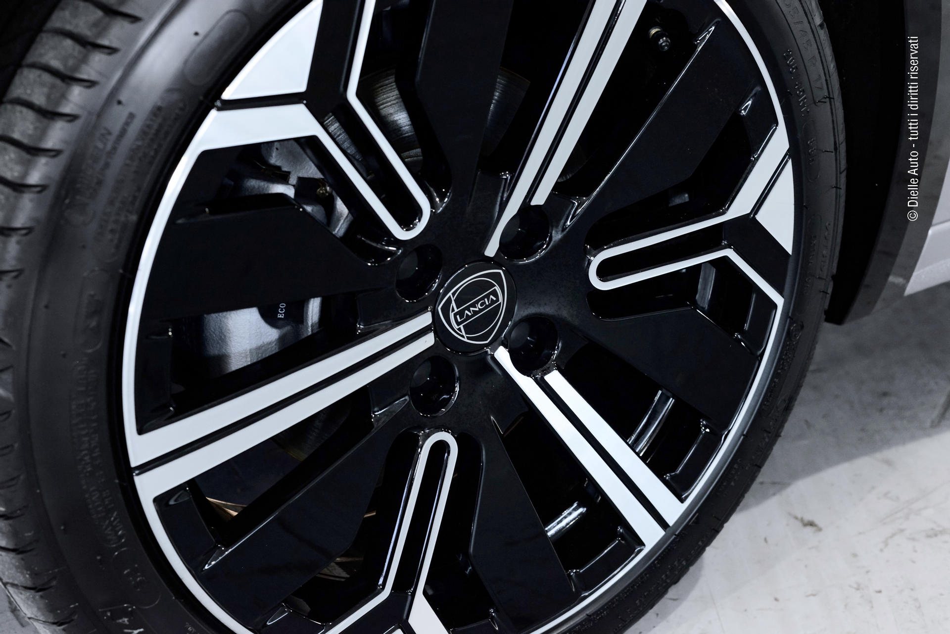 Lancia Ypsilon 1.2 mhev LX 110cv e-dct