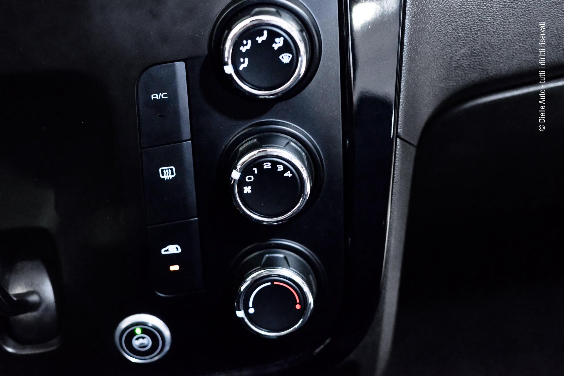 Mahindra KUV100 1.2 K6+ m-bifuel