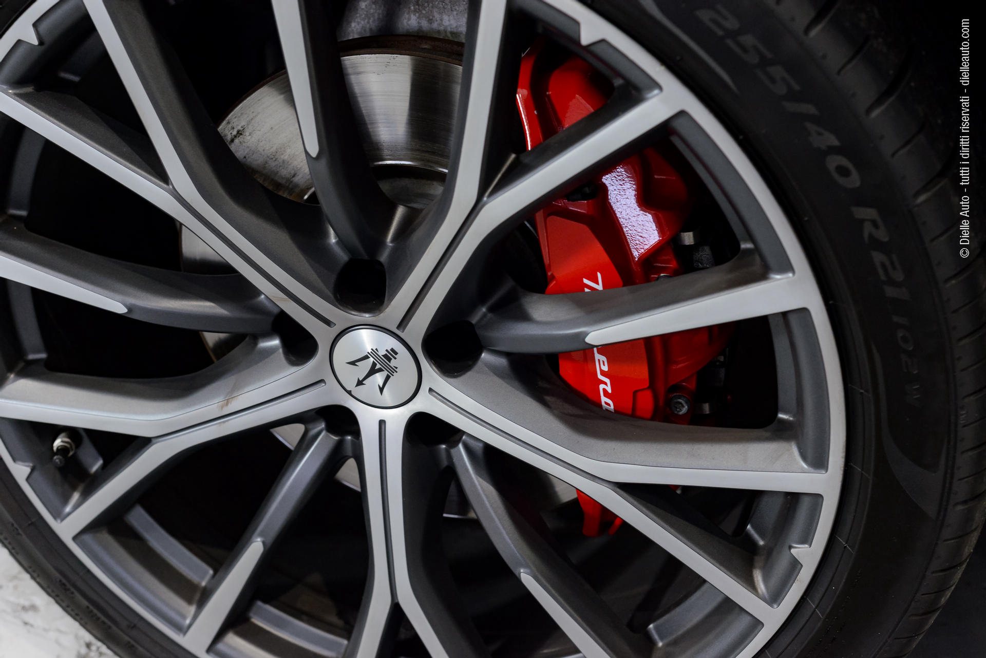 Maserati Grecale 2.0 mhev Modena 330cv auto