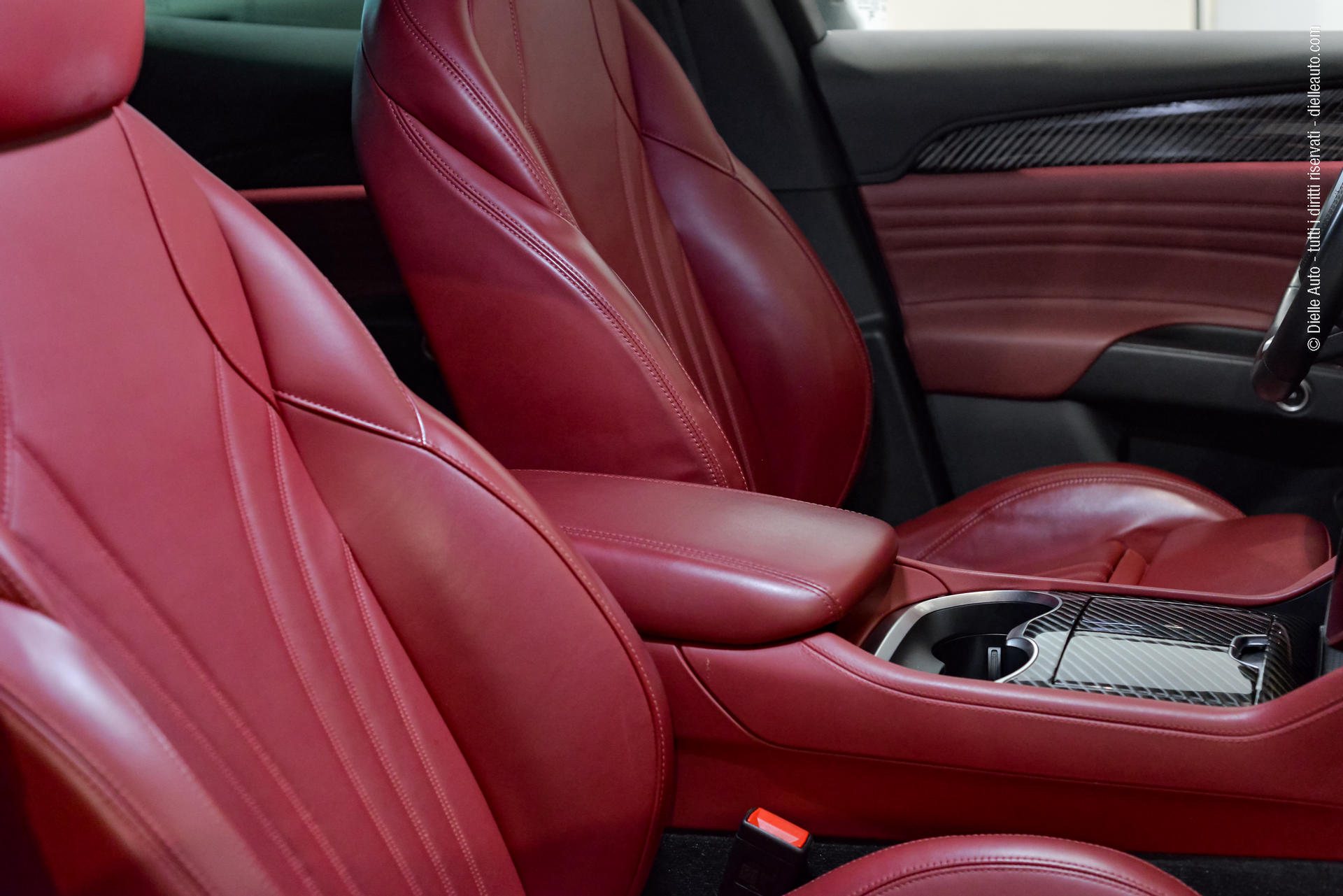 Maserati Grecale 2.0 mhev Modena 330cv auto