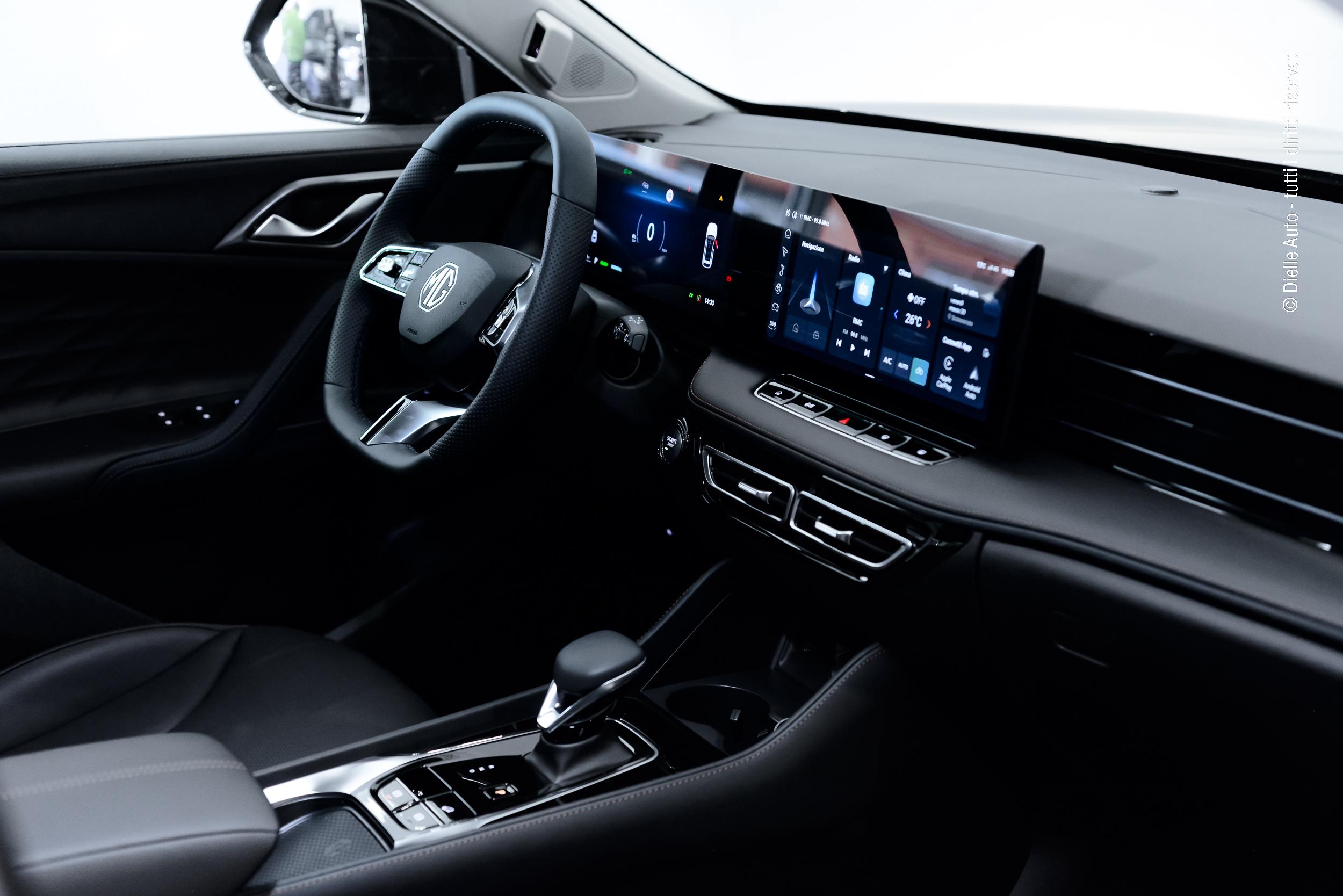 Mg HS 1.5 hybrid+ Luxury auto