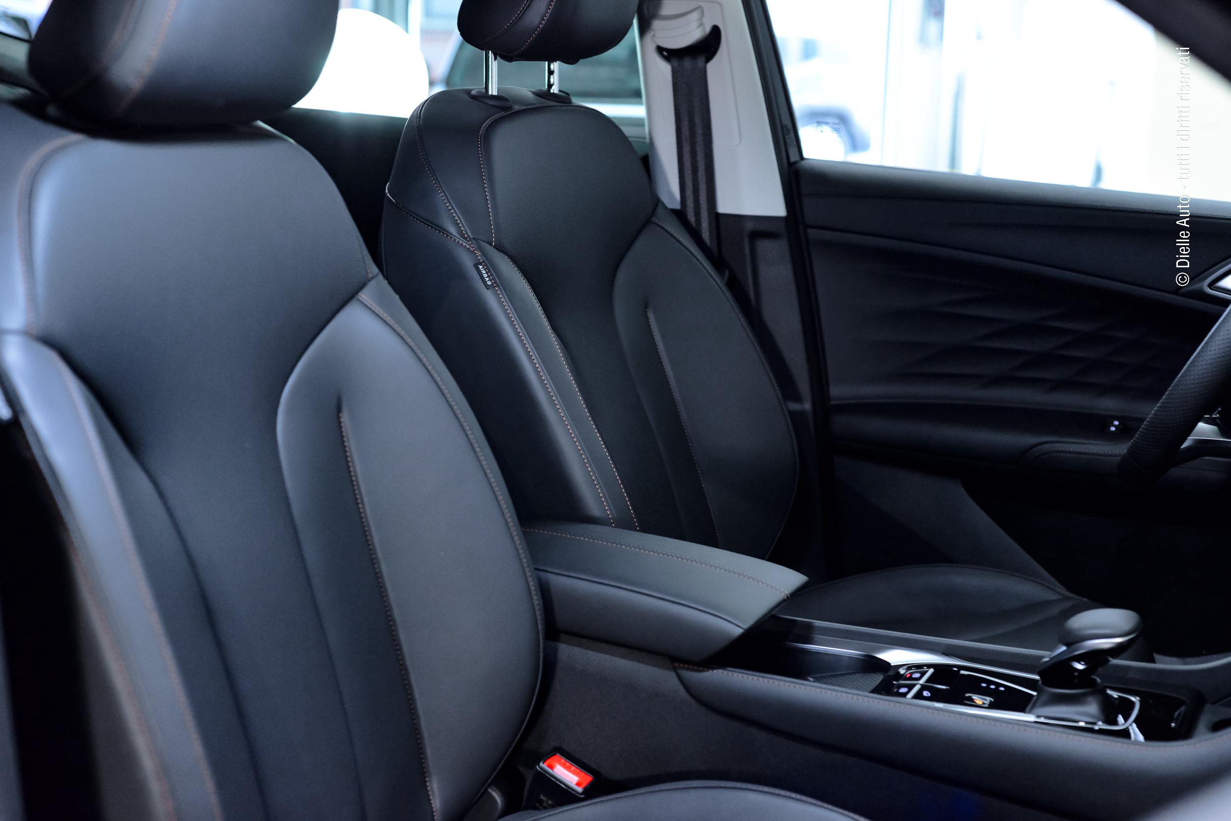 Mg HS 1.5 hybrid+ Luxury auto