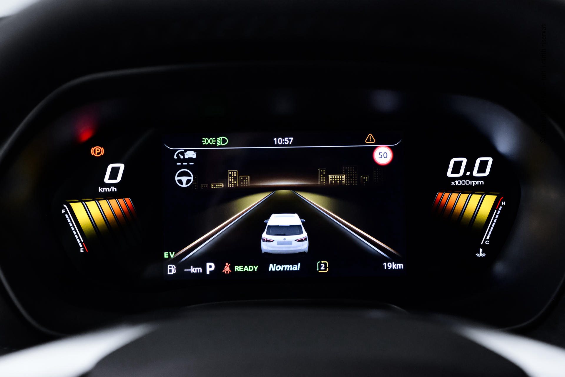 Mg ZS 1.5 hybrid+ Luxury auto
