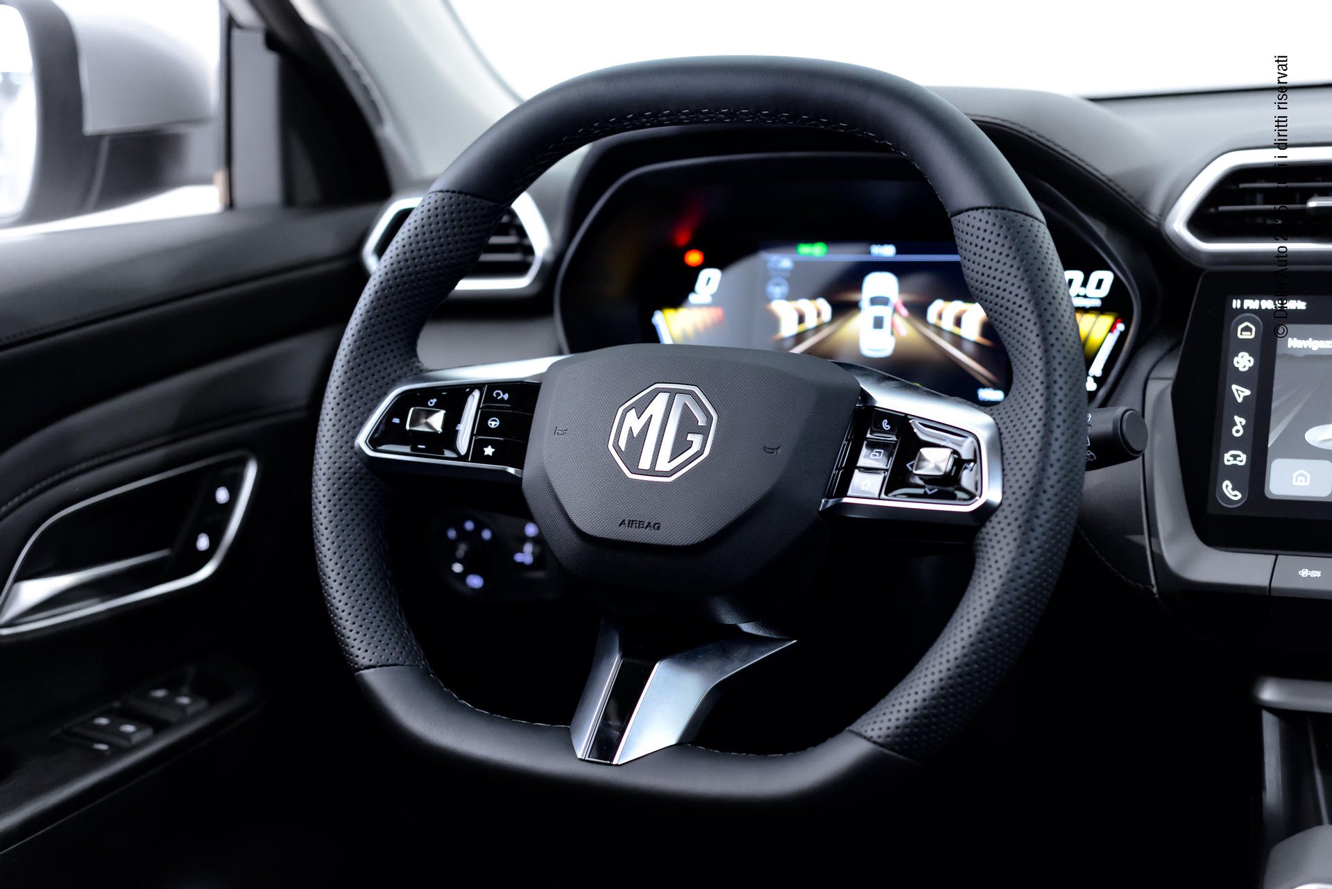 Mg ZS 1.5 hybrid+ Luxury auto