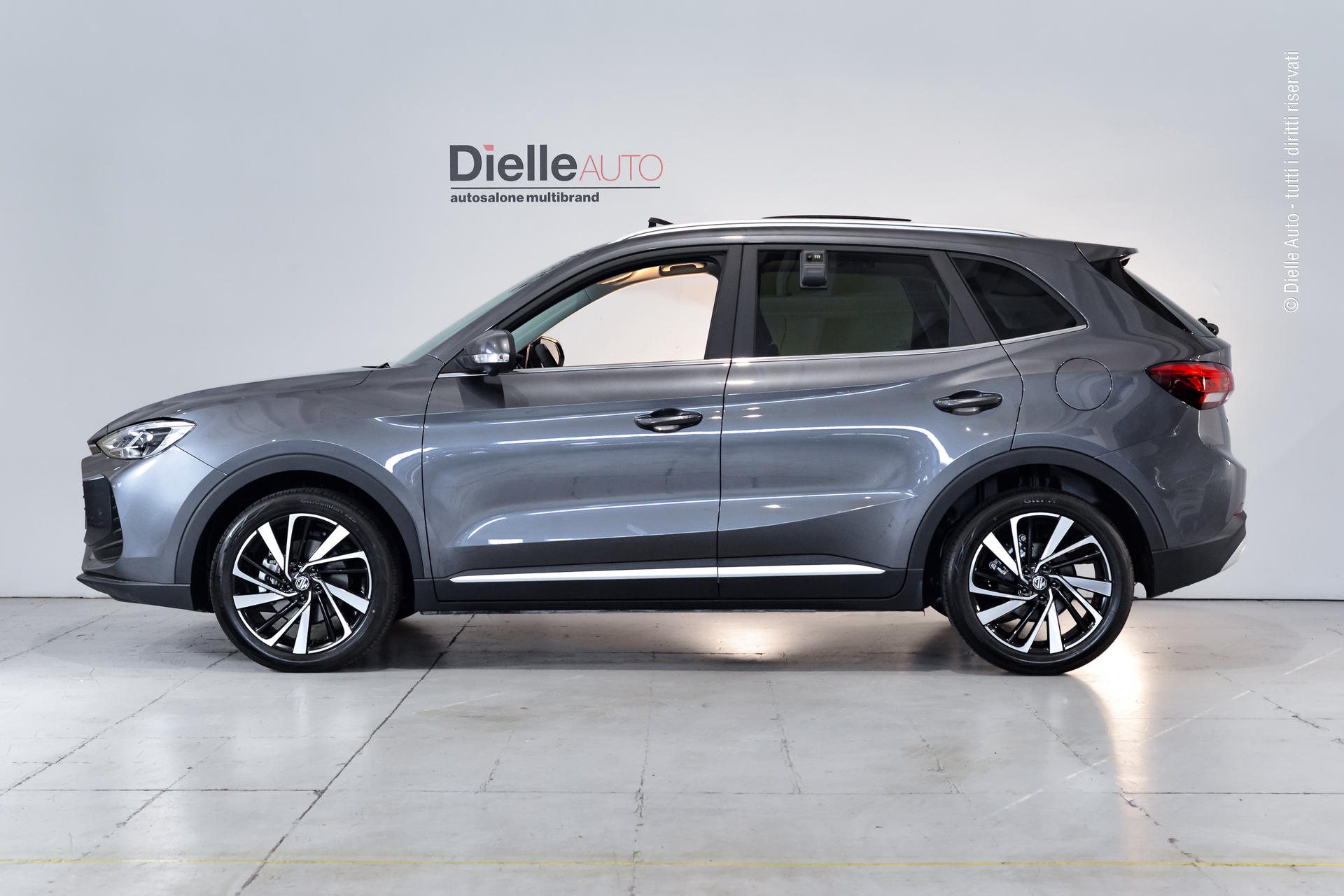 Mg ZS 1.5 hybrid+ Luxury auto *tetto in vetro*
