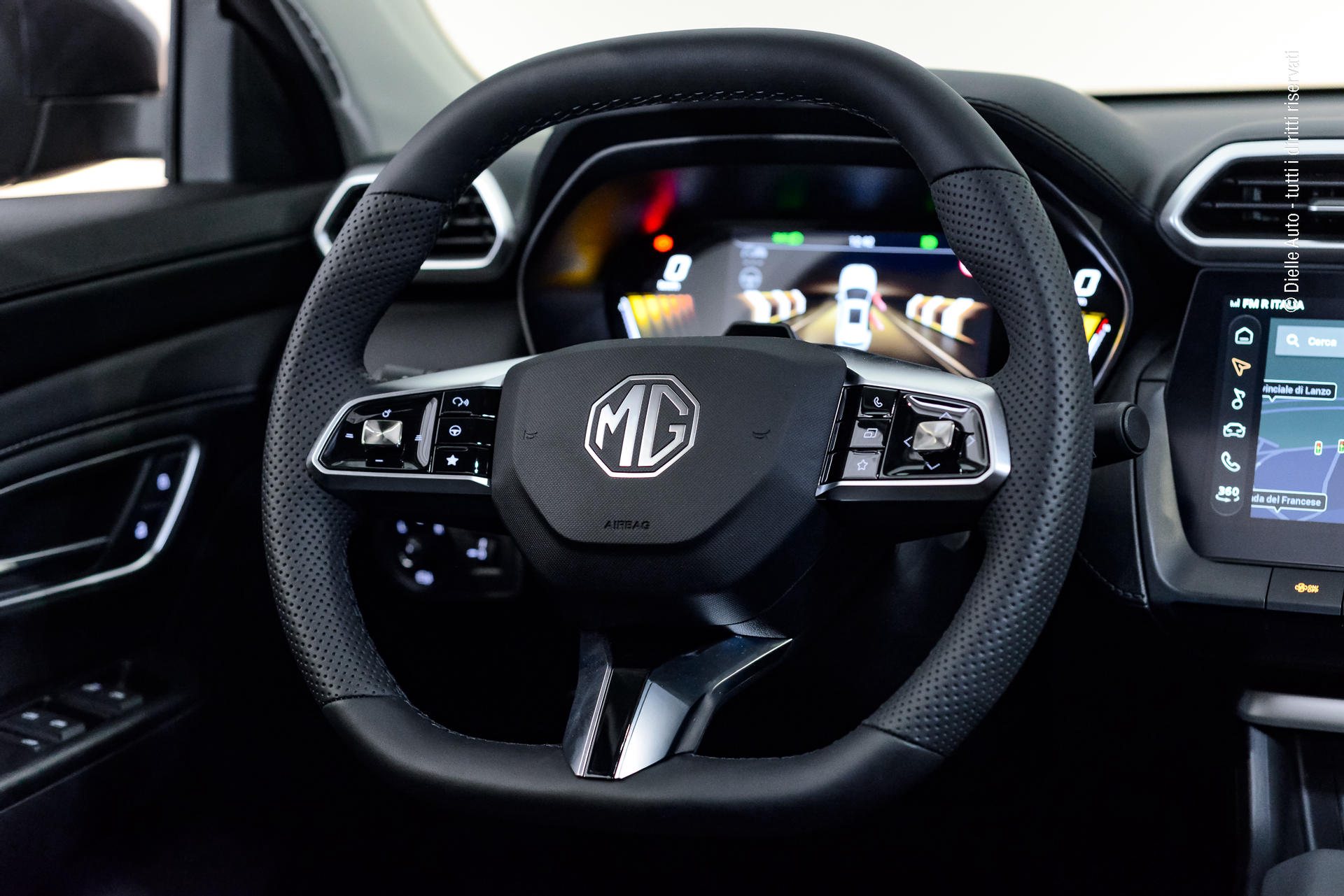 Mg ZS 1.5 hybrid+ Luxury auto *tetto in vetro*
