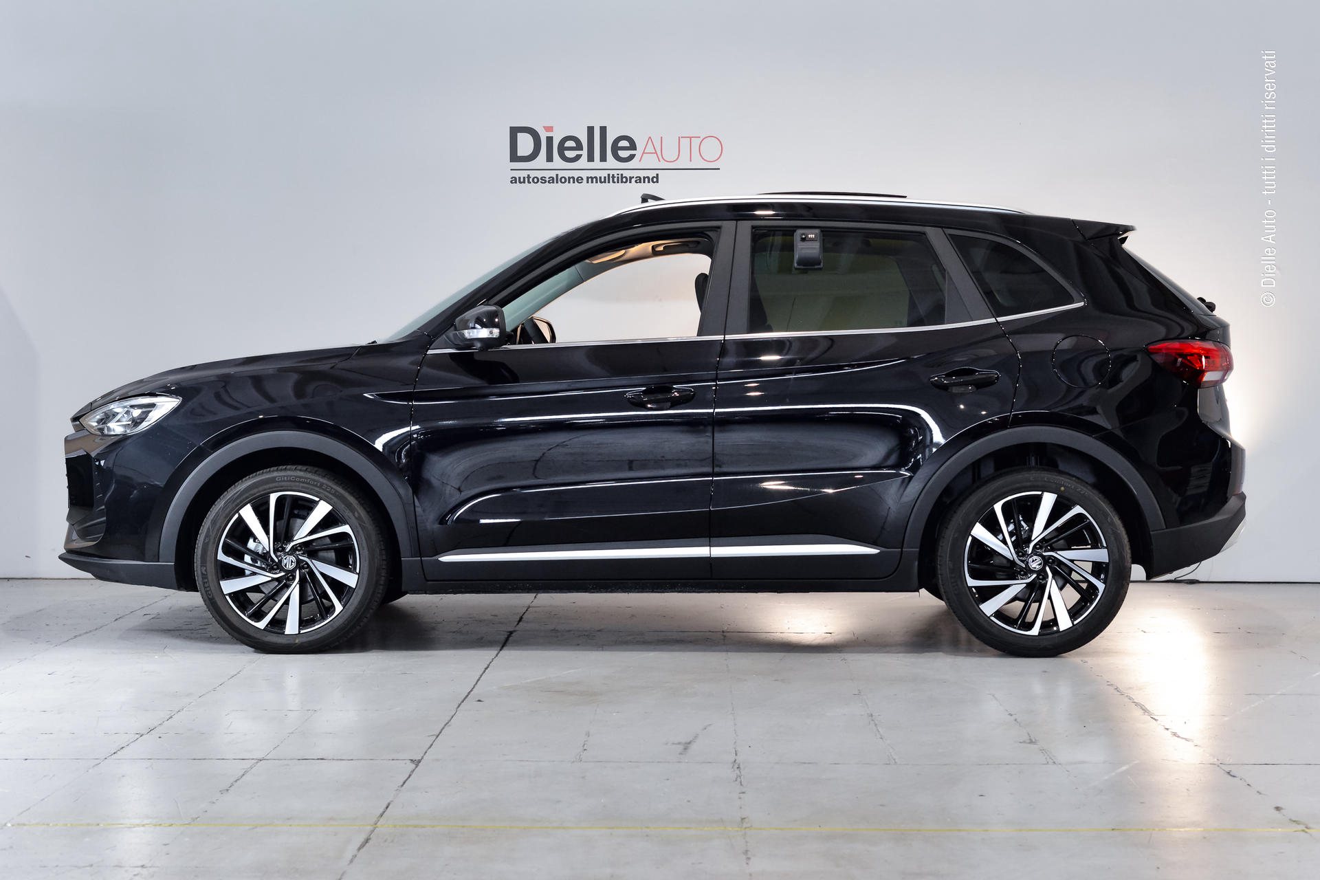Mg ZS 1.5 hybrid+ Luxury auto *tetto in vetro*
