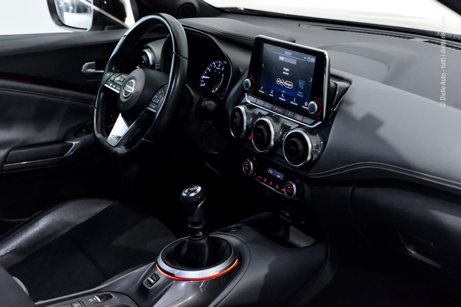Nissan Juke 1.0 dig-t Tekna 114cv + BOSE 3D