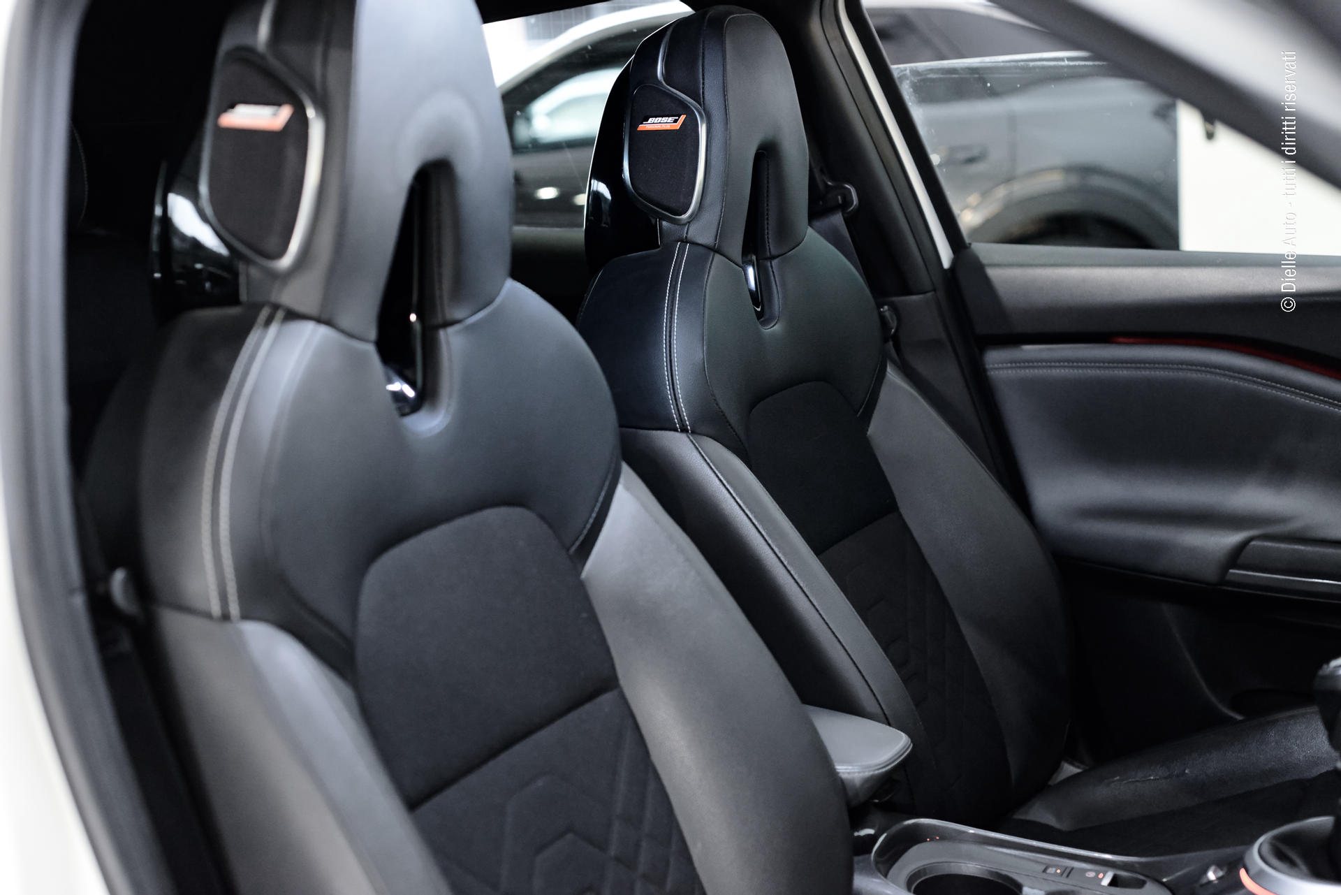 Nissan Juke 1.0 dig-t Tekna 114cv + BOSE 3D
