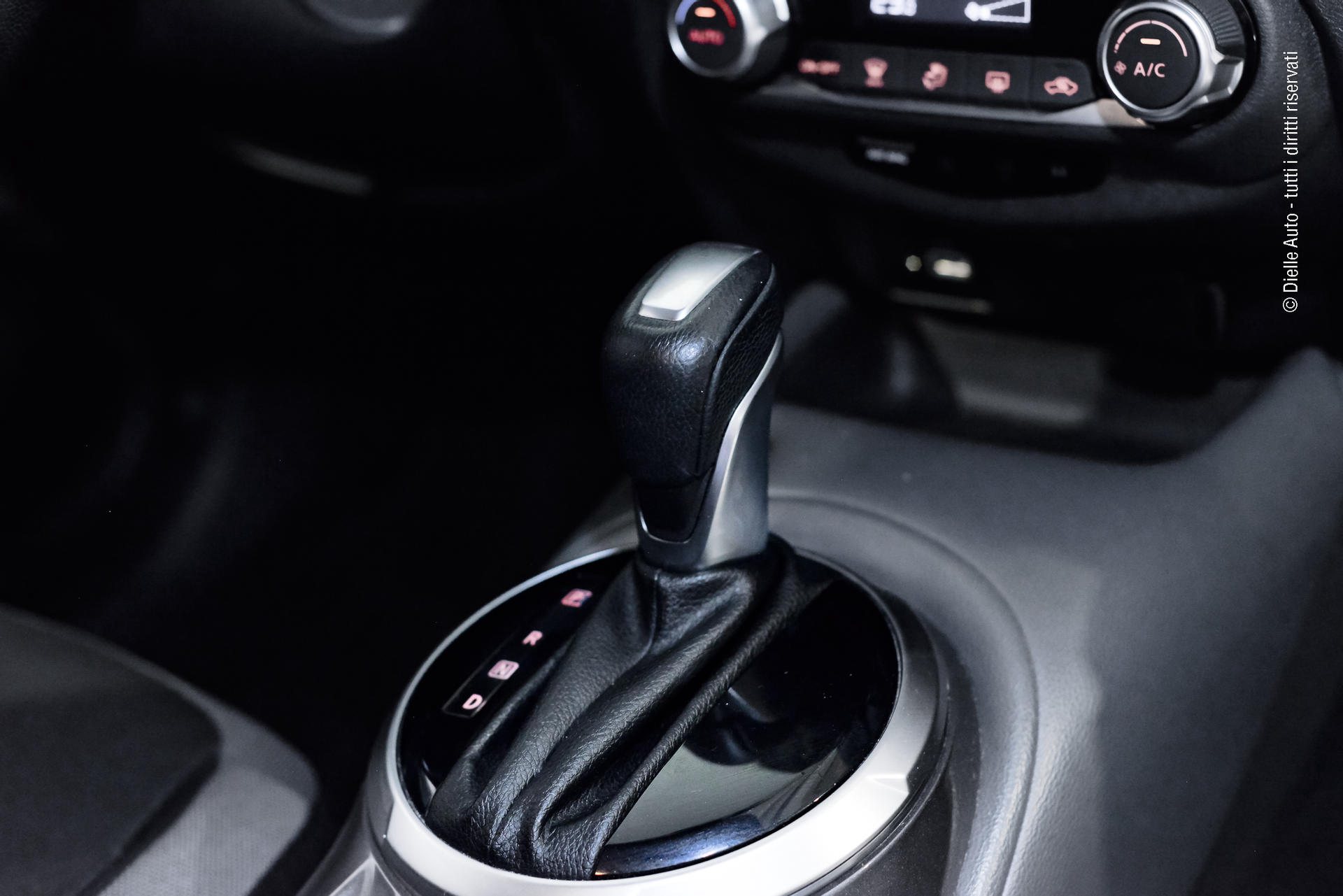 Nissan Juke 1.0 dig-t N-Connecta 114cv dct