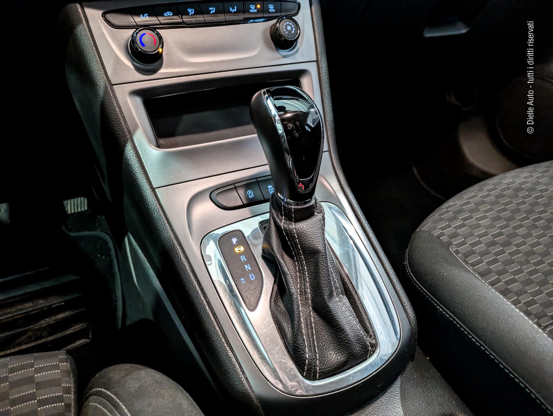 Opel Astra Sports Tourer 1.6 cdti Dynamic 136cv auto my18.5