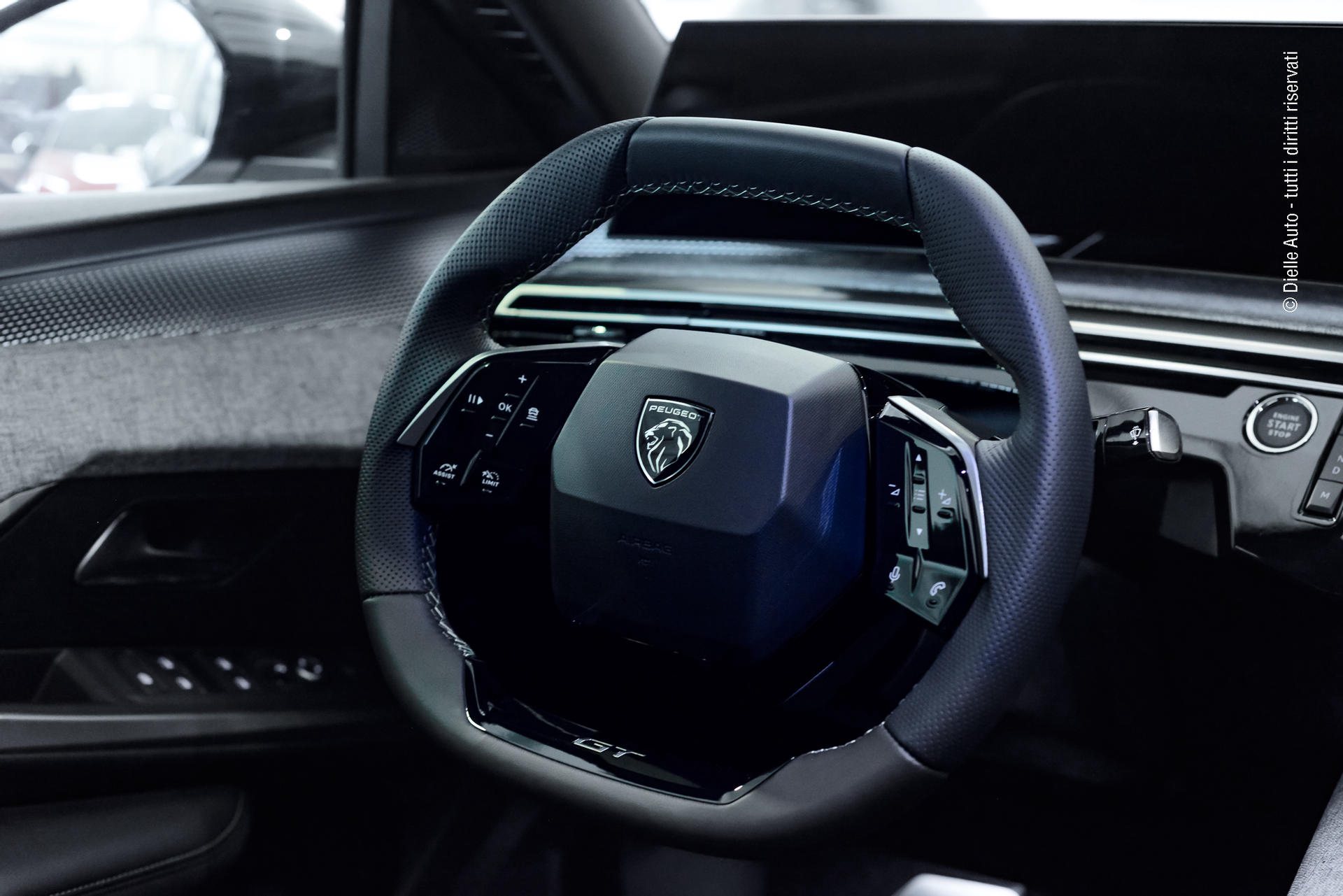 Peugeot 208 1.2 hybrid GT 145cv e-dcs 6