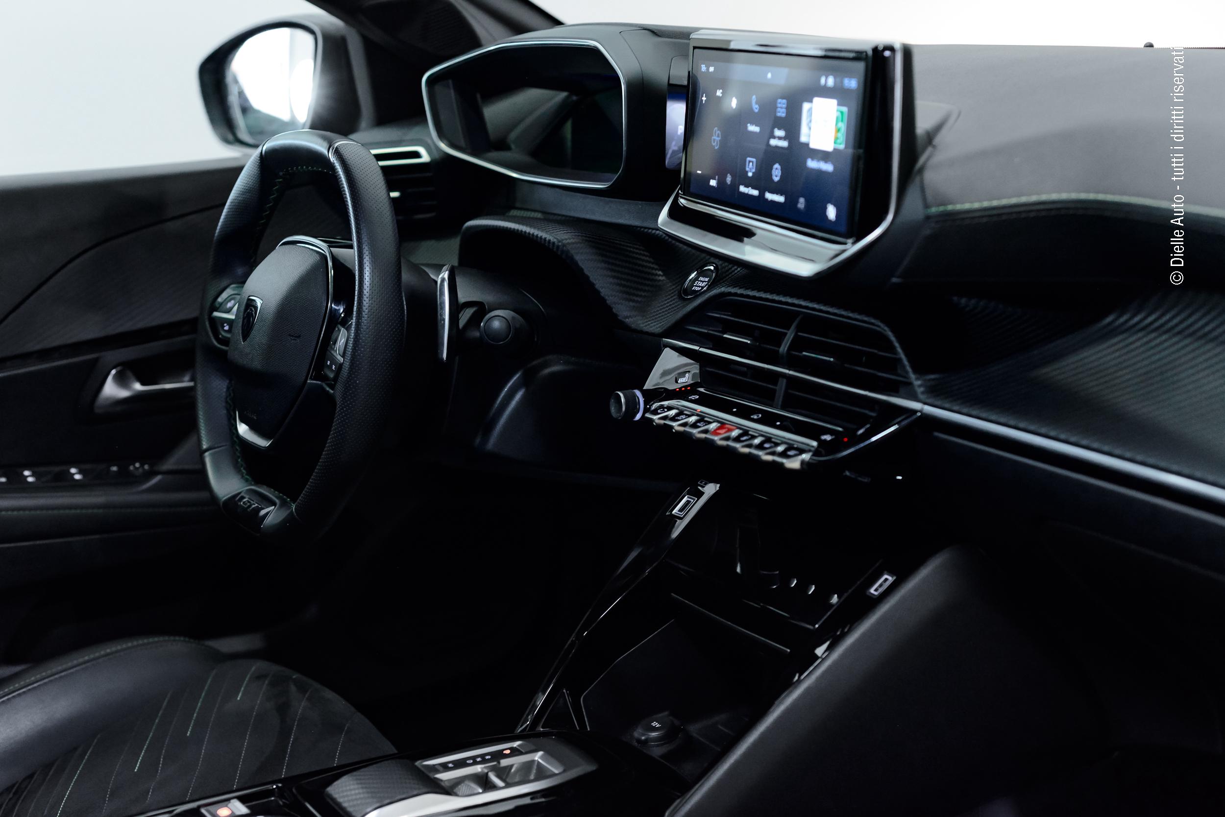 Peugeot 208 1.2 hybrid GT 145cv e-dcs 6