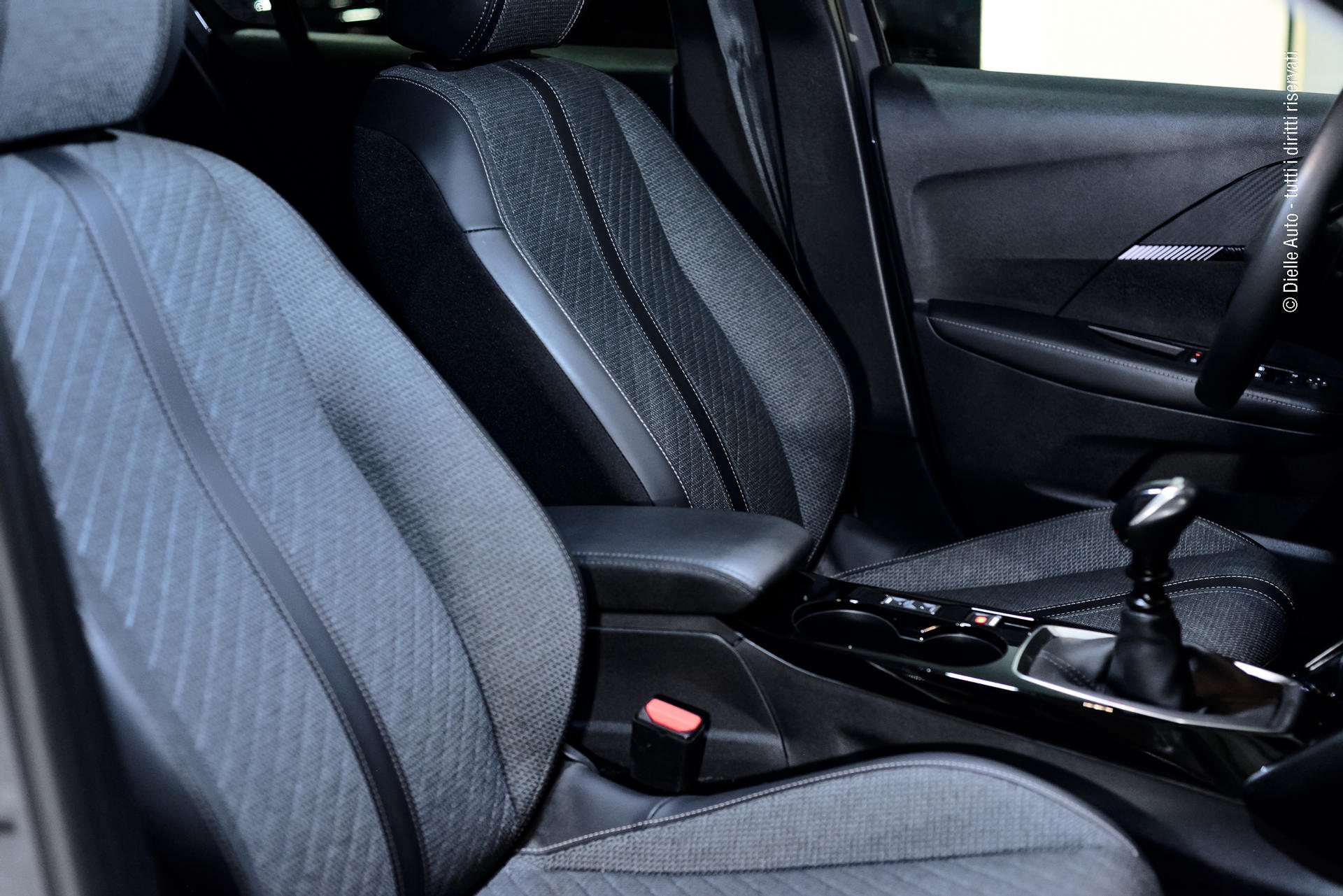 Peugeot 208 1.2 puretech Allure s&s 100cv