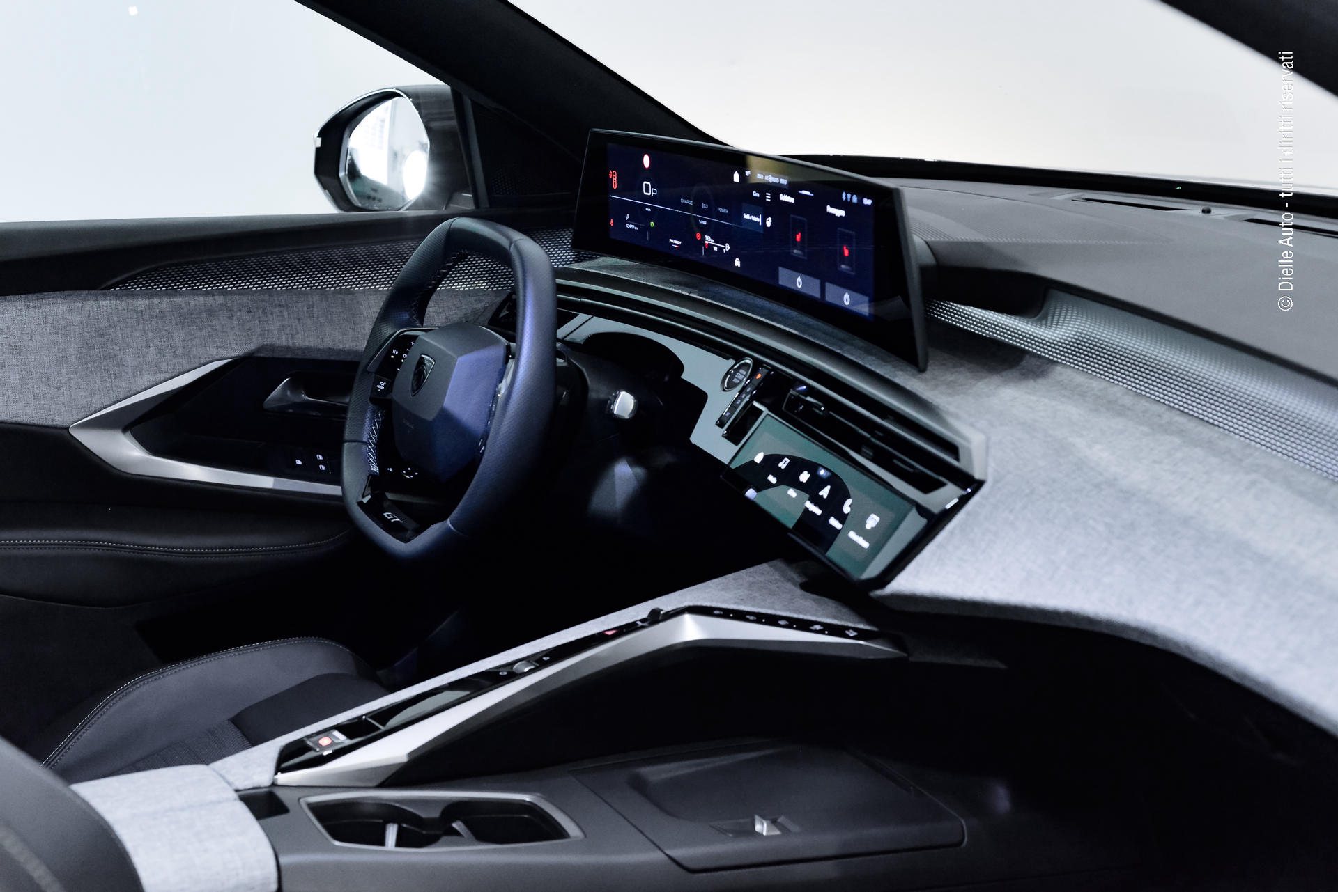 Peugeot 3008 1.2 hybrid GT 145cv e-dcs6