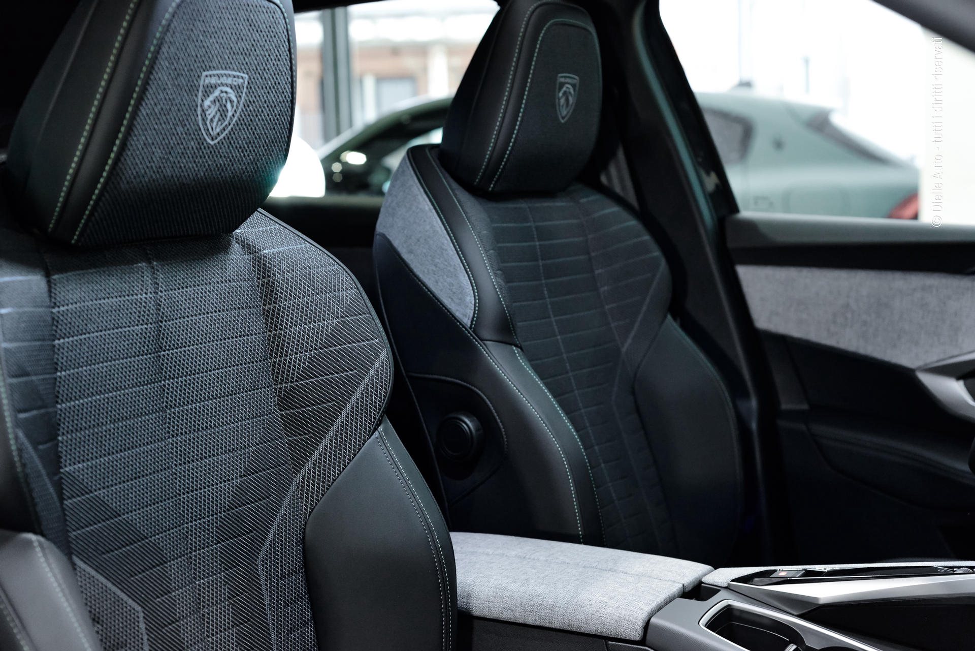 Peugeot 3008 1.2 hybrid GT Exclusive 145cv e-dcs6 TETTO APRIBILE