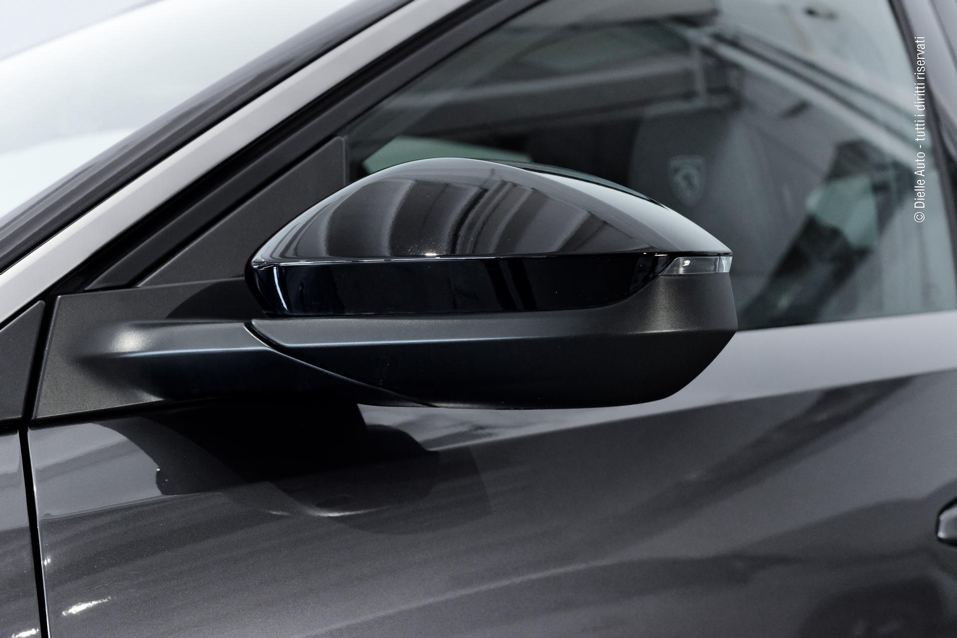 Peugeot 3008 1.2 hybrid GT Exclusive 145cv e-dcs6 TETTO APRIBILE