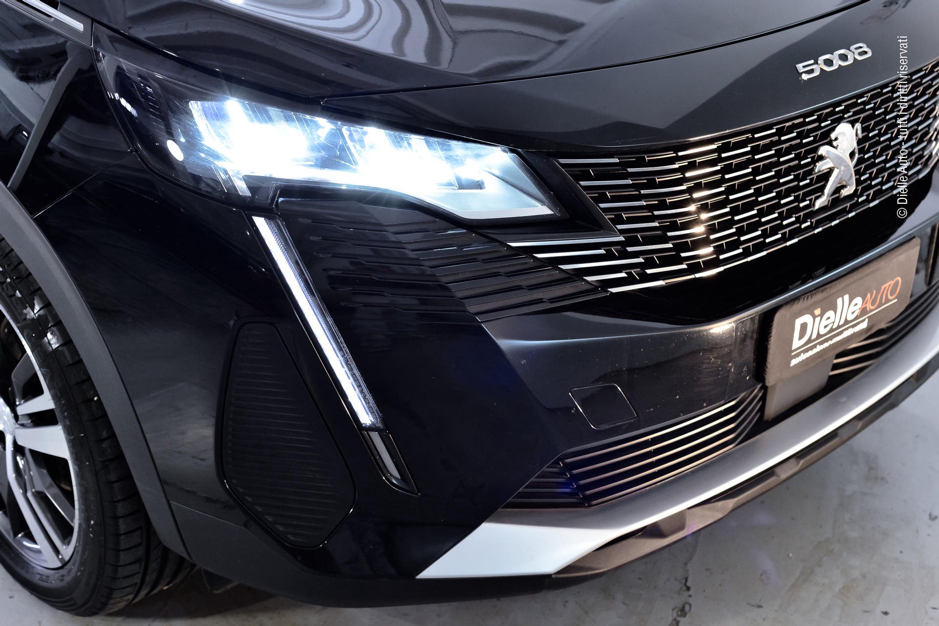 Peugeot 5008 1.5 bluehdi Allure Pack s&s 130cv eat8 7 posti