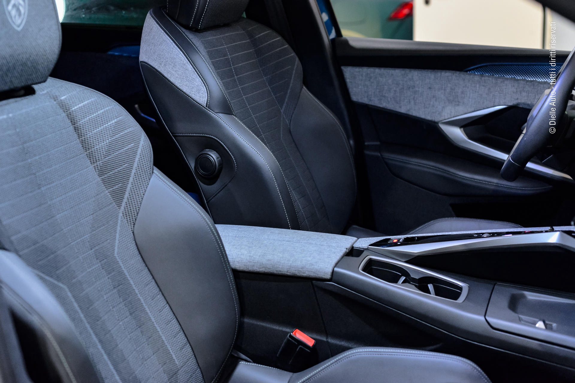 Peugeot 5008 1.2 hybrid GT 145cv 7p.ti e-dcs6