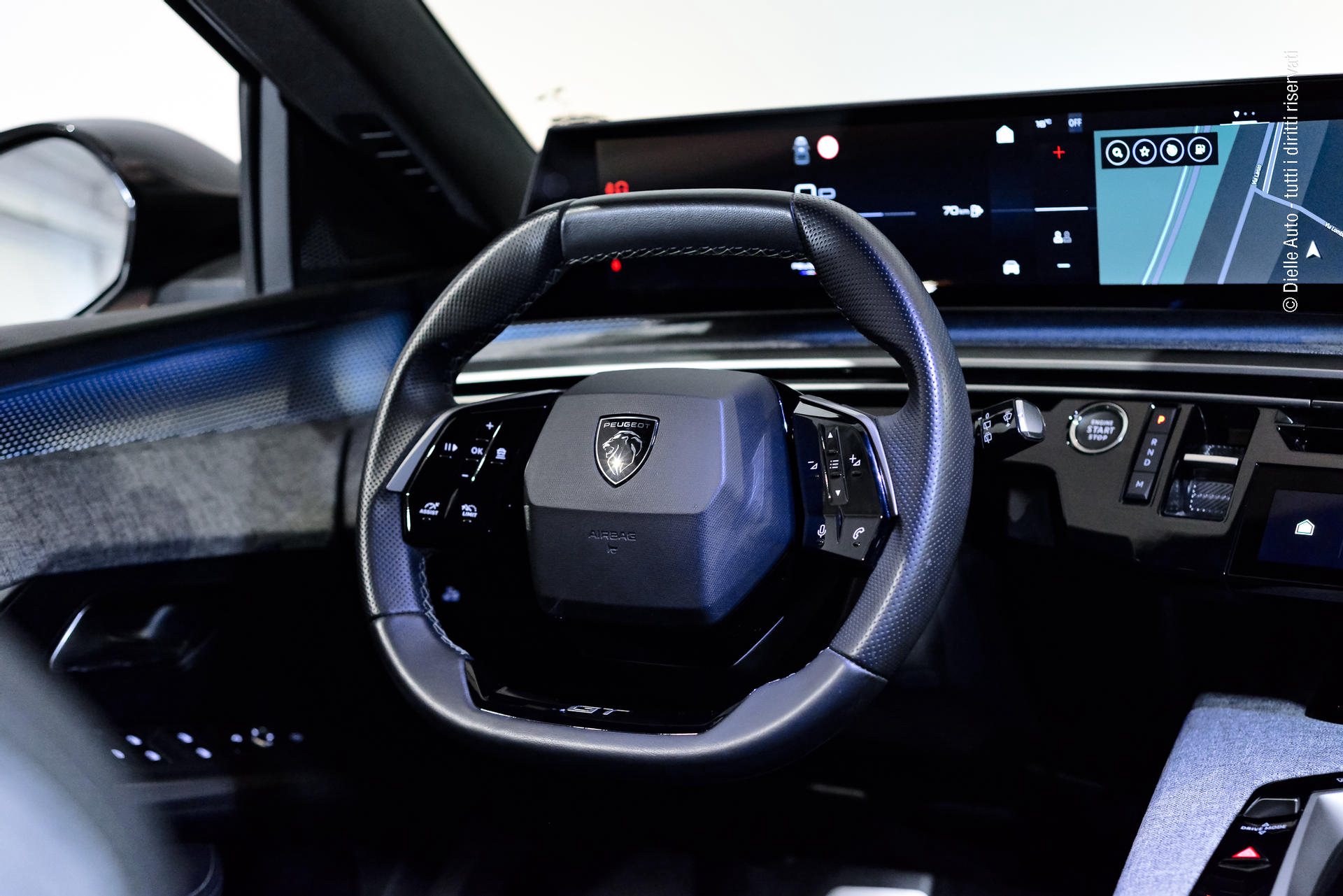Peugeot 5008 1.2 hybrid GT 145cv 7p.ti e-dcs6