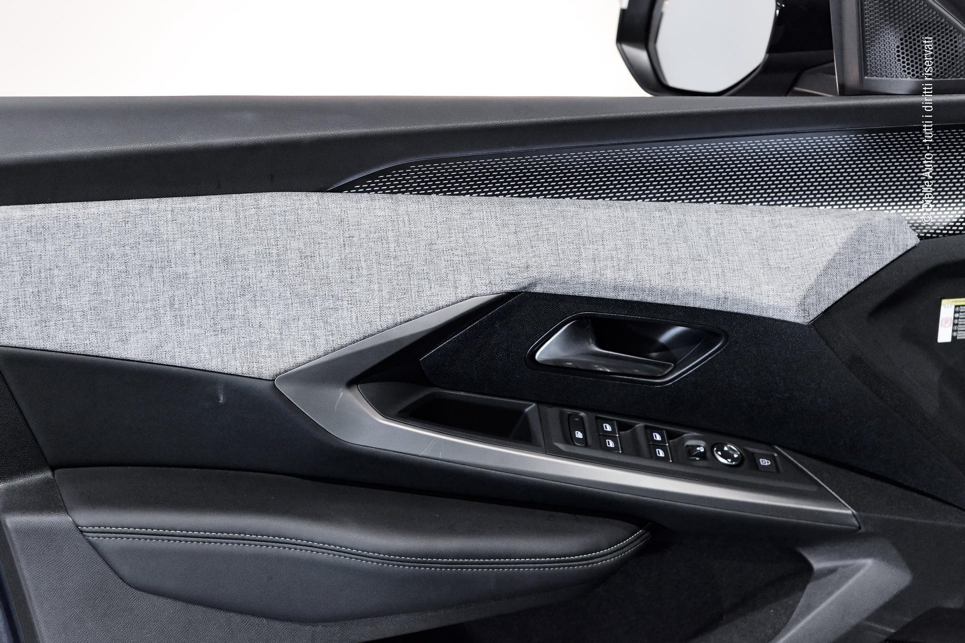 Peugeot 5008 1.2 hybrid GT 145cv 7p.ti e-dcs6