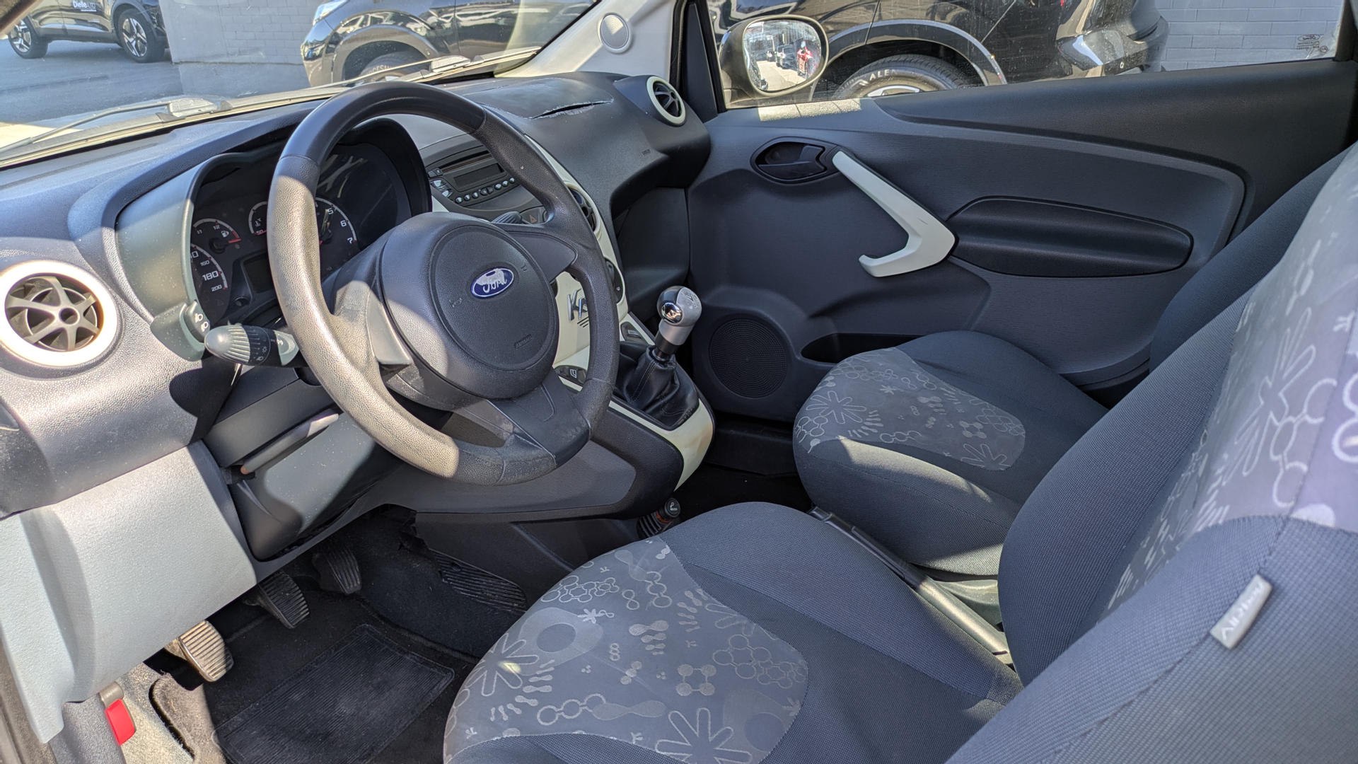 Ford Ka 1.2 + 69cv 3P