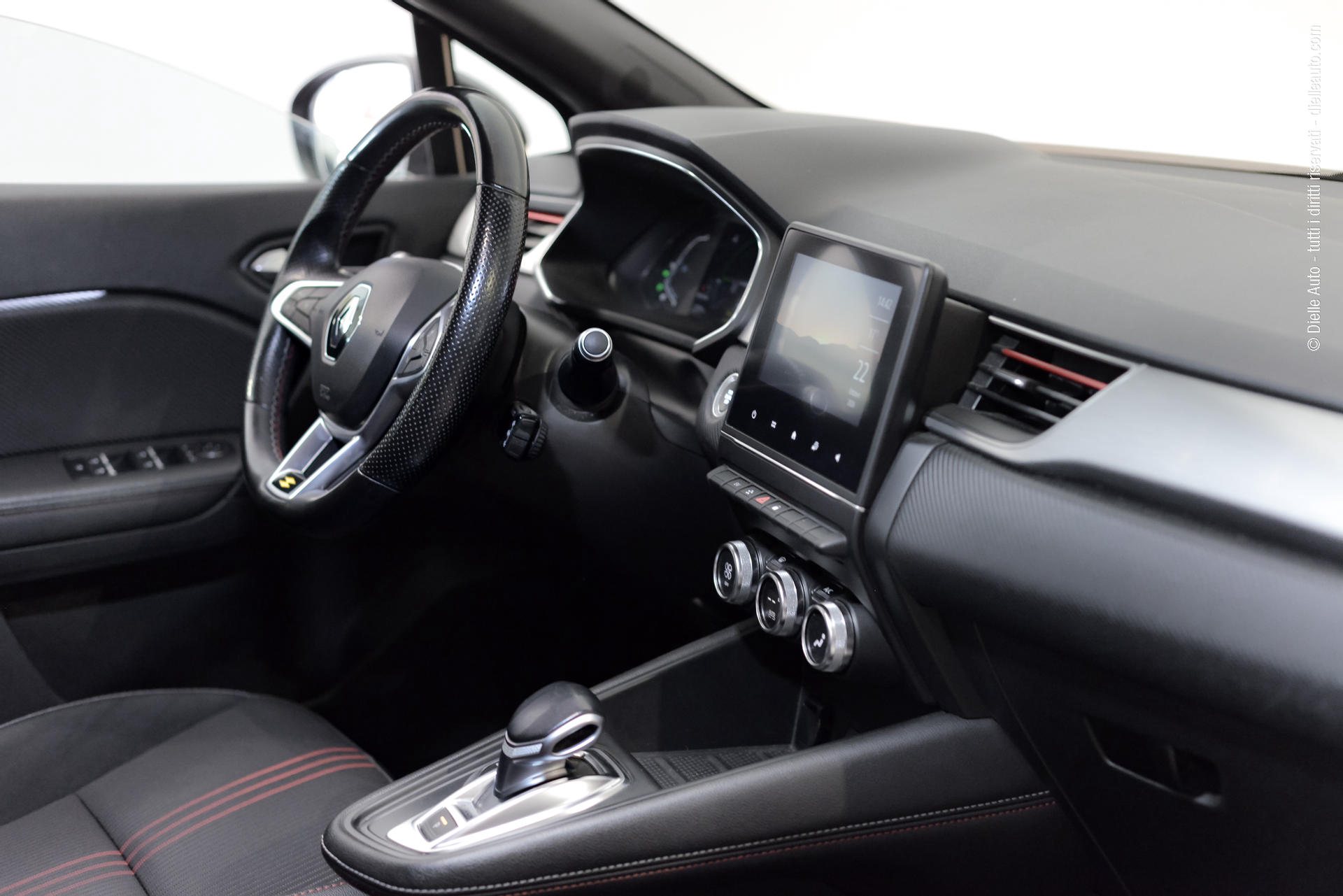 Renault Captur 1.6 E-Tech hybrid RS Line 145cv auto