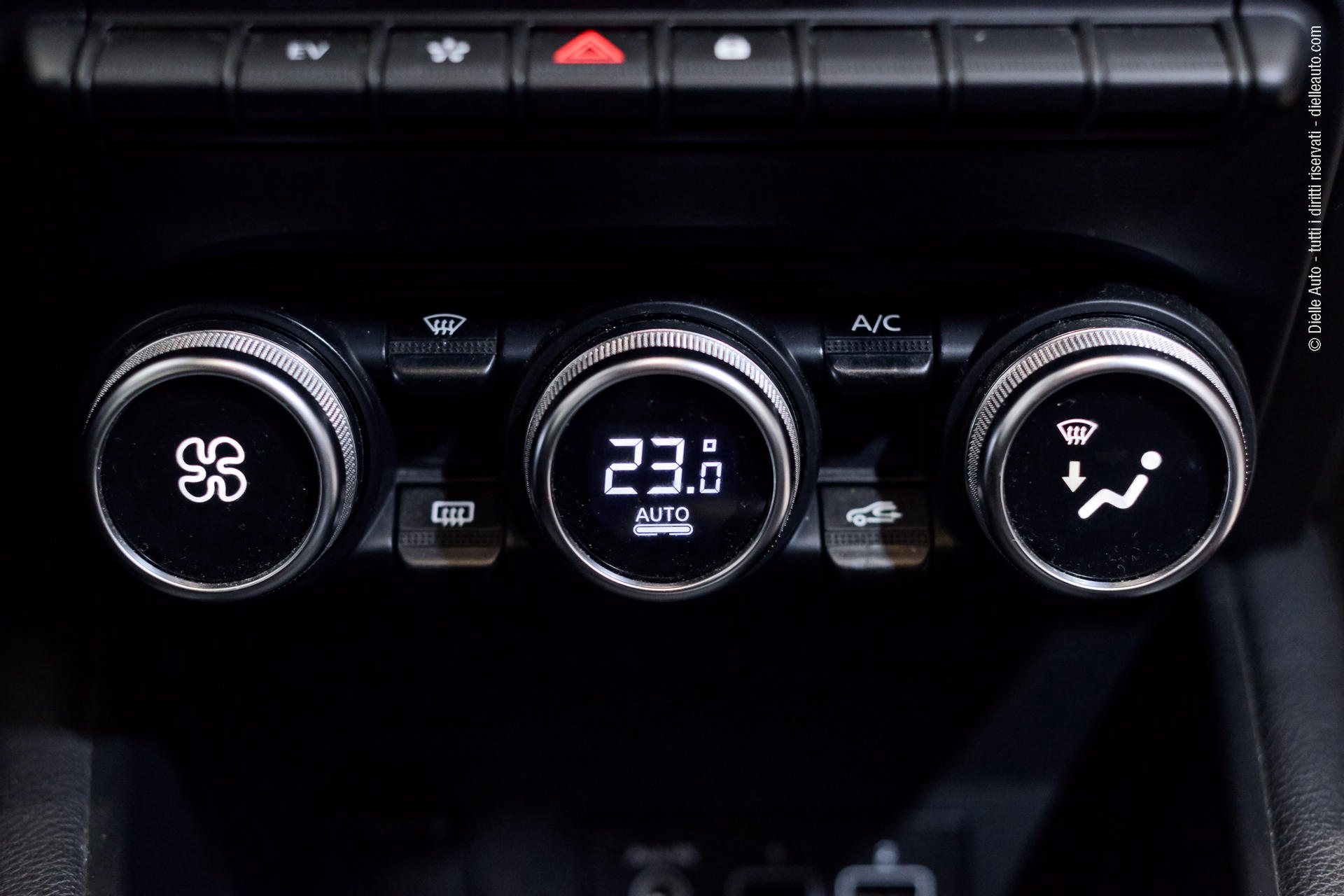Renault Captur 1.6 E-Tech hybrid RS Line 145cv auto