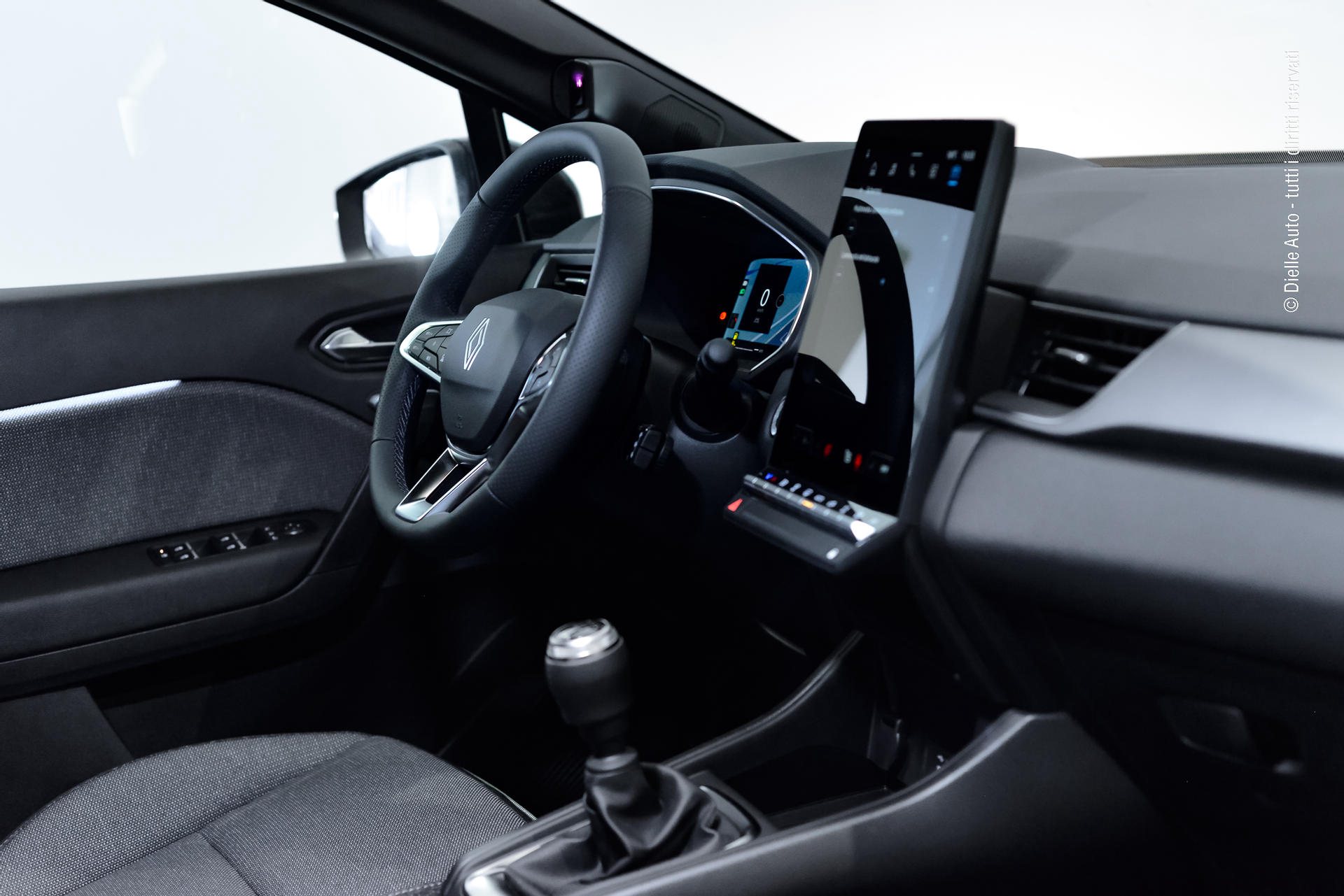 Renault Captur 1.2 eco-g Techno 120cv + Navigation Pack