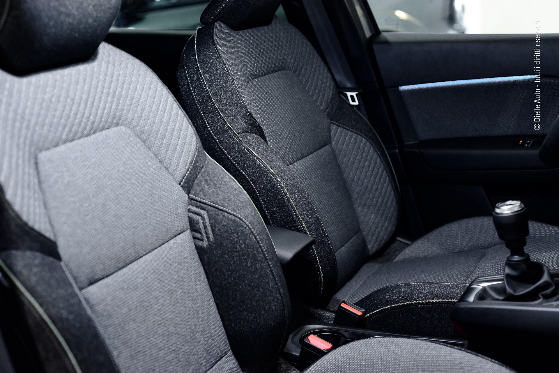 Renault Captur 1.2 eco-g Techno 120cv + Navigation Pack