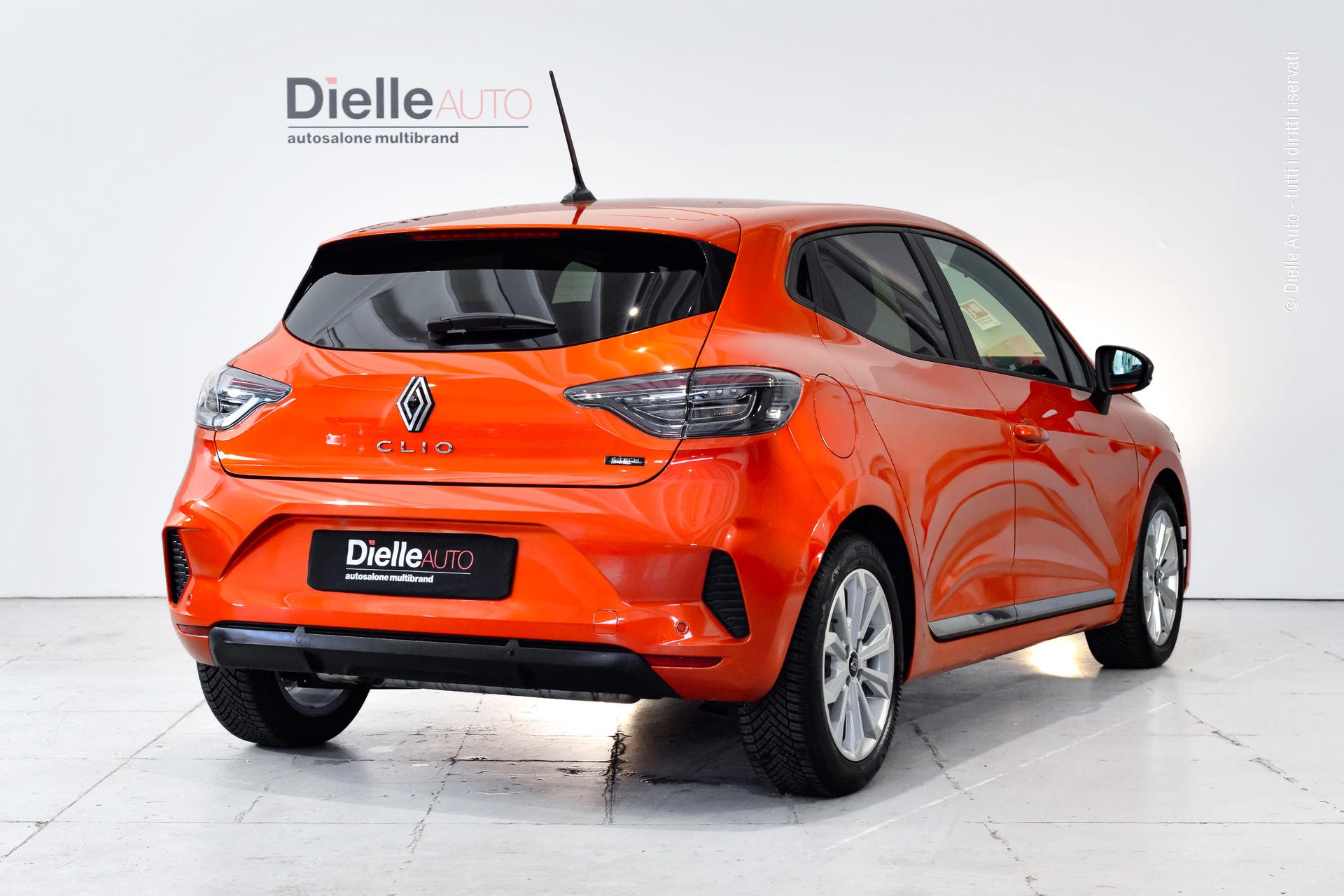 Renault Clio 1.6 E-Tech full hybrid Evolution 145cv