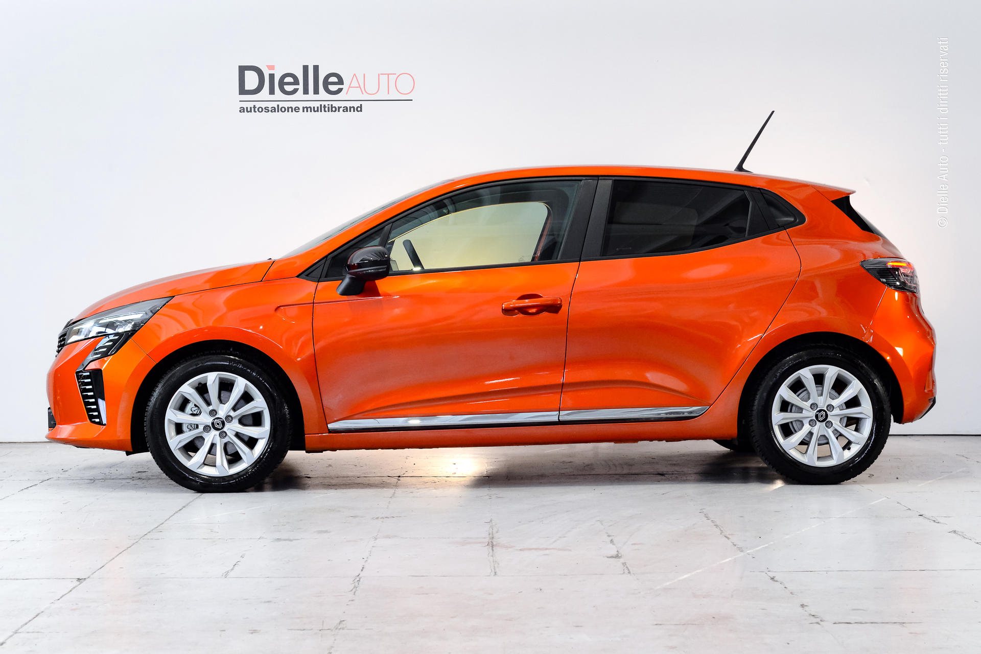 Renault Clio 1.6 E-Tech full hybrid Evolution 145cv
