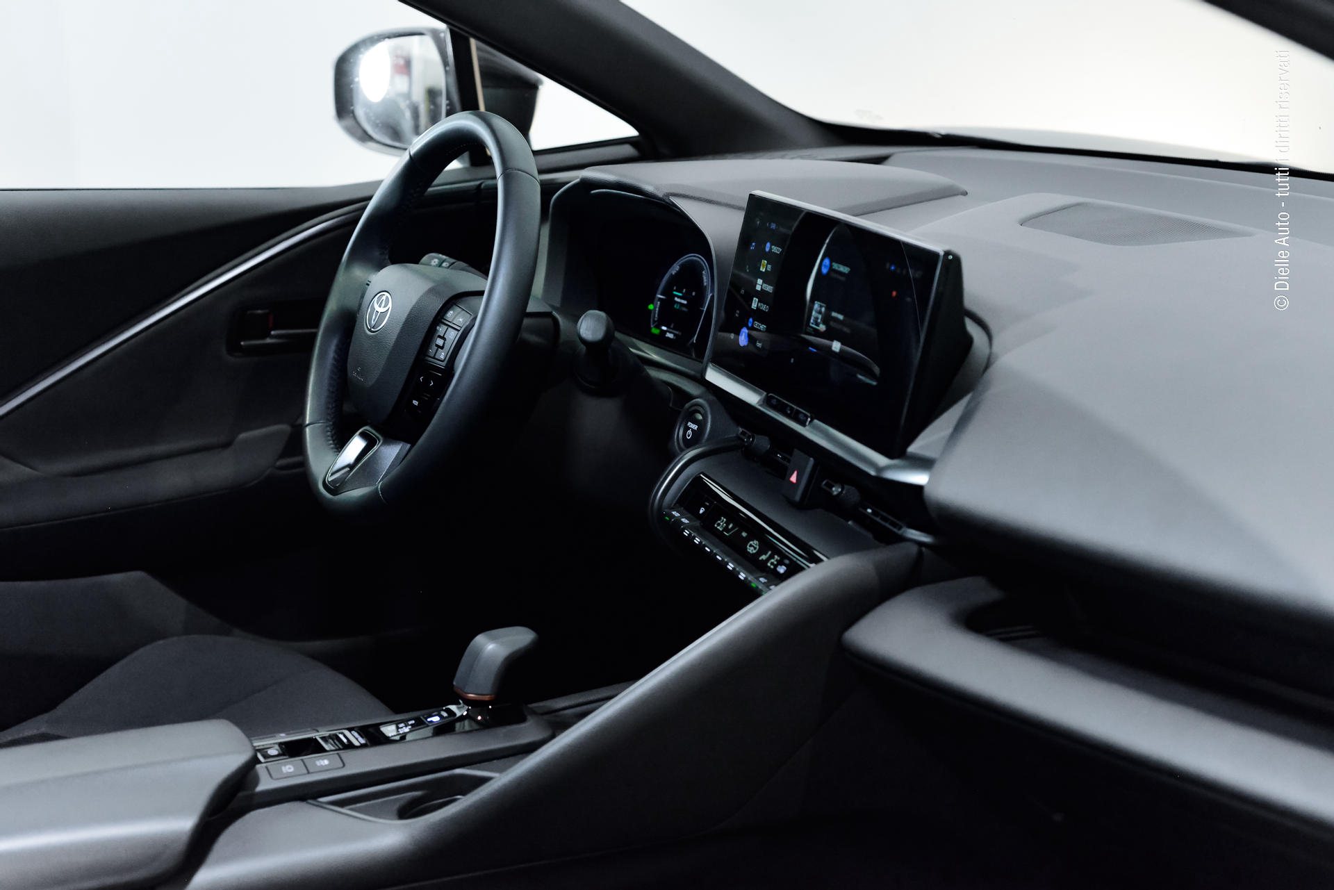 Toyota C-HR 1.8 hev Trend fwd e-cvt