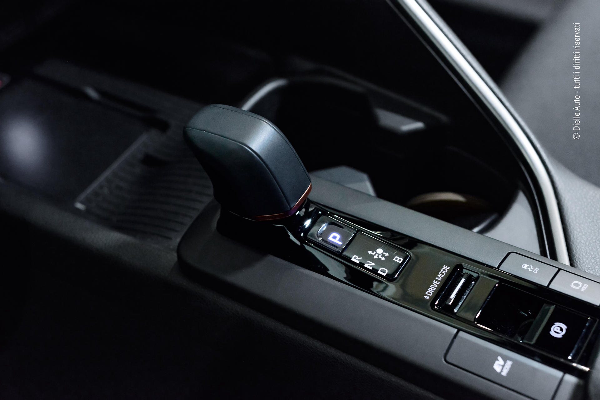 Toyota C-HR 1.8 hev Trend fwd e-cvt