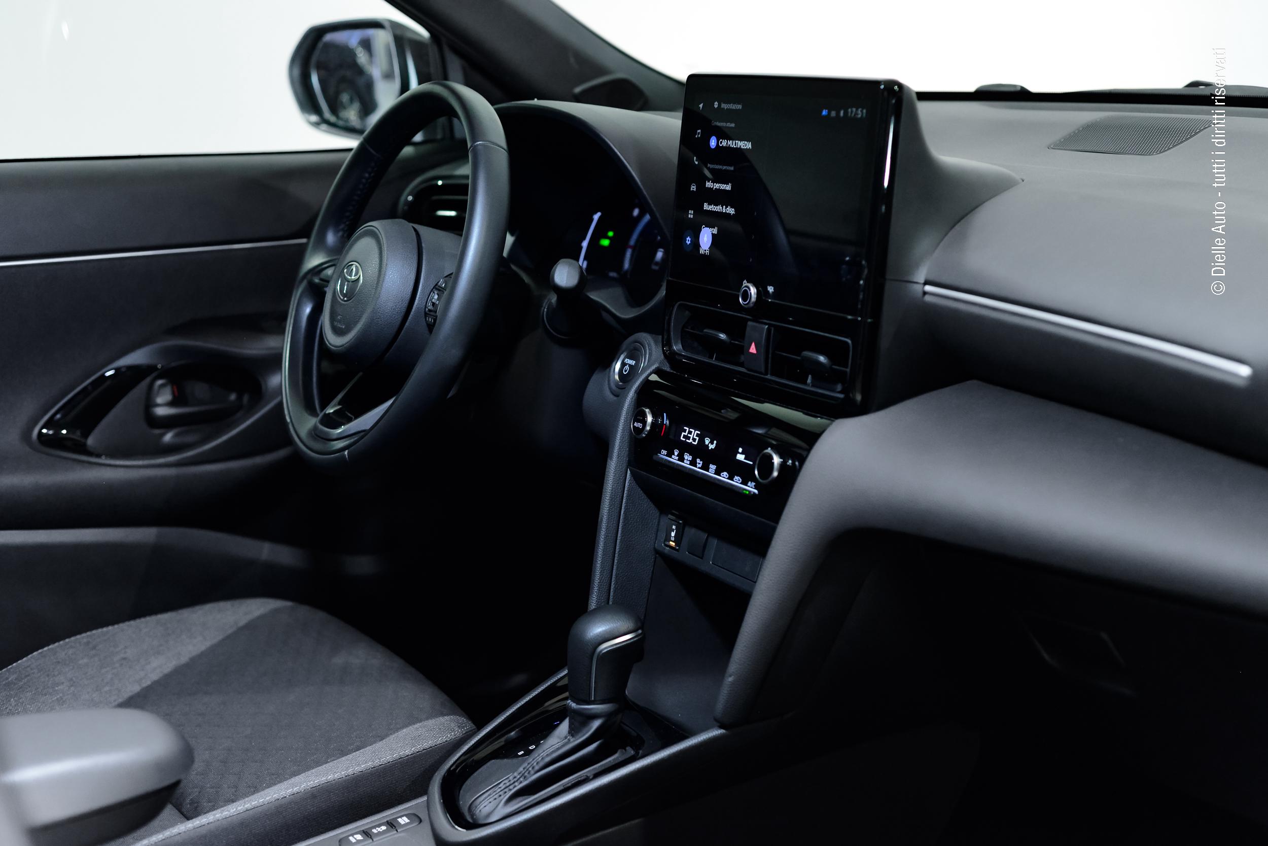 Toyota Yaris Cross 1.5 VVT-iE 130CV FWD HEV Style + Comfort Pack