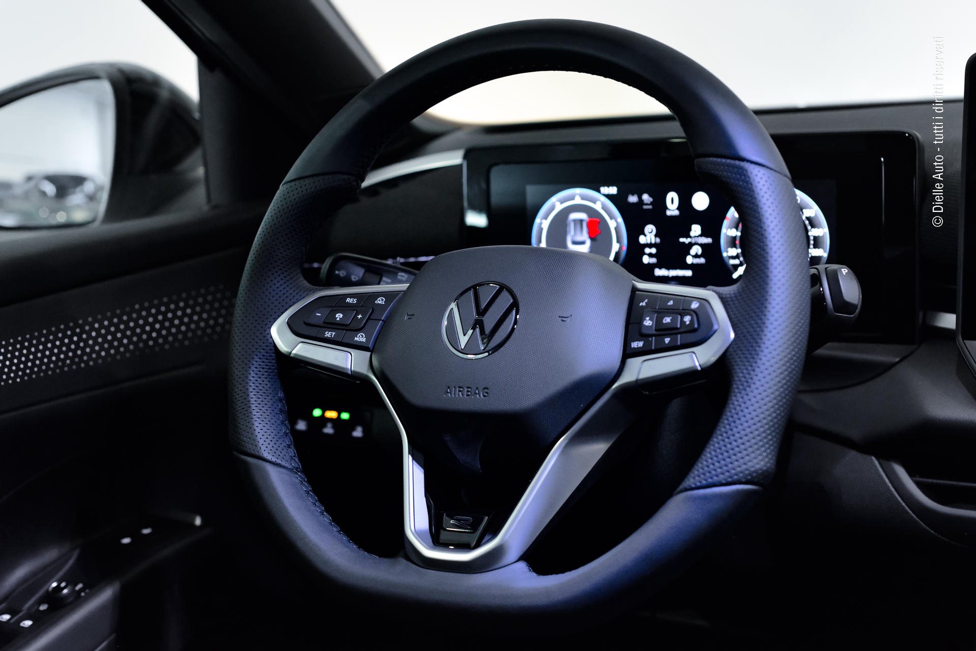 Volkswagen T-Roc 1.5 etsi R-Line 150cv dsg